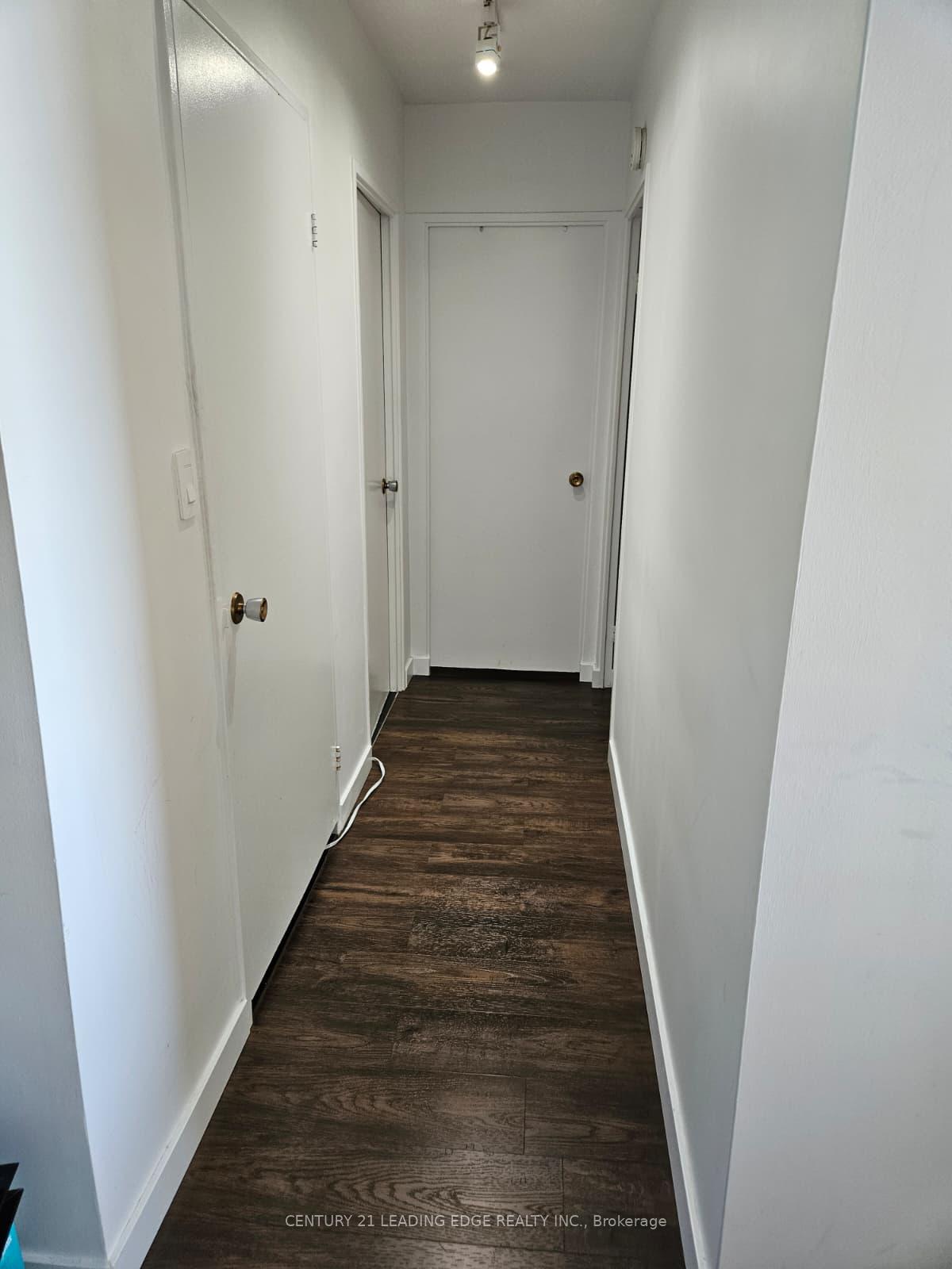 Photo 3 of Unit 615, 5 Vicora Linkway, Toronto, Flemingdon Park — HOMEH