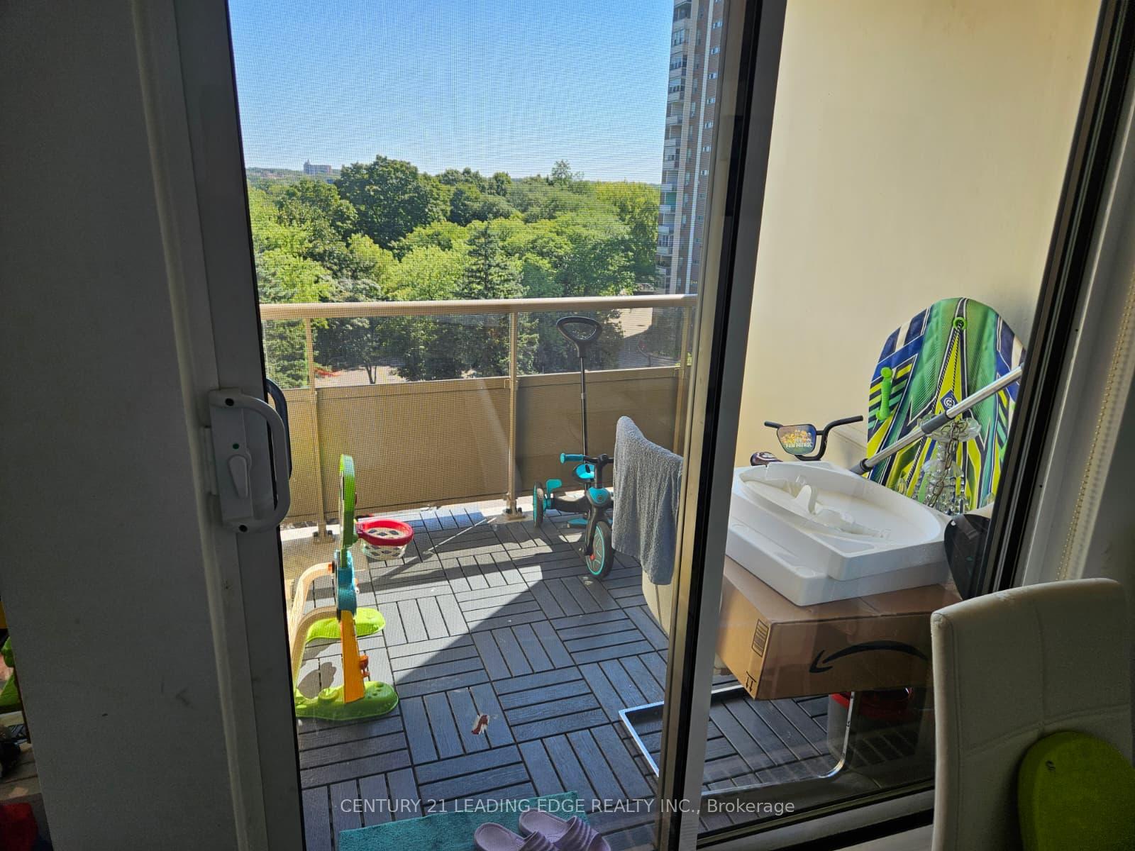 Photo 4 of Unit 615, 5 Vicora Linkway, Toronto, Flemingdon Park — HOMEH
