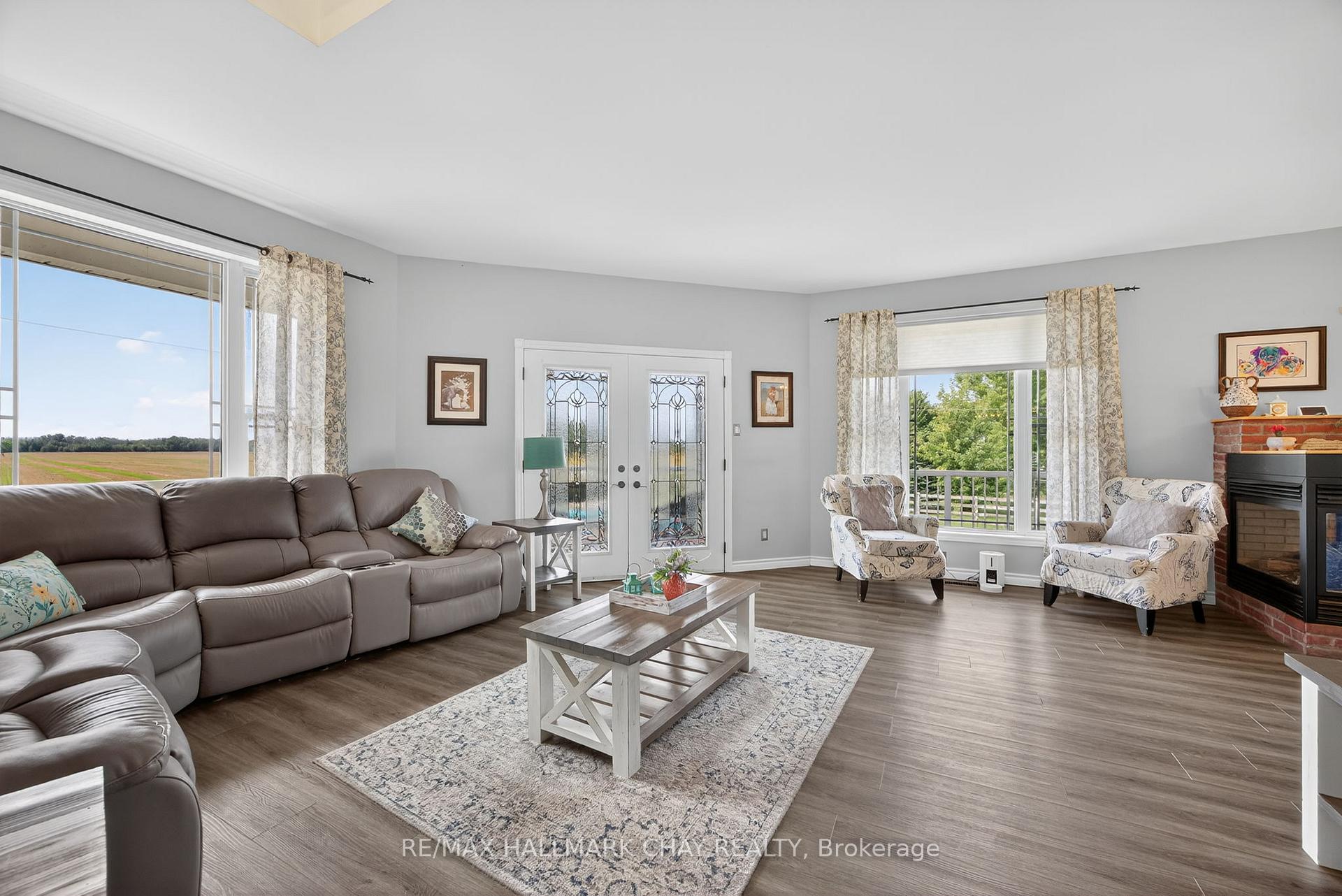Photo 6 of 5518 Conc 7 Sunnidale Concession, Clearview, Rural Clearview — HOMEH