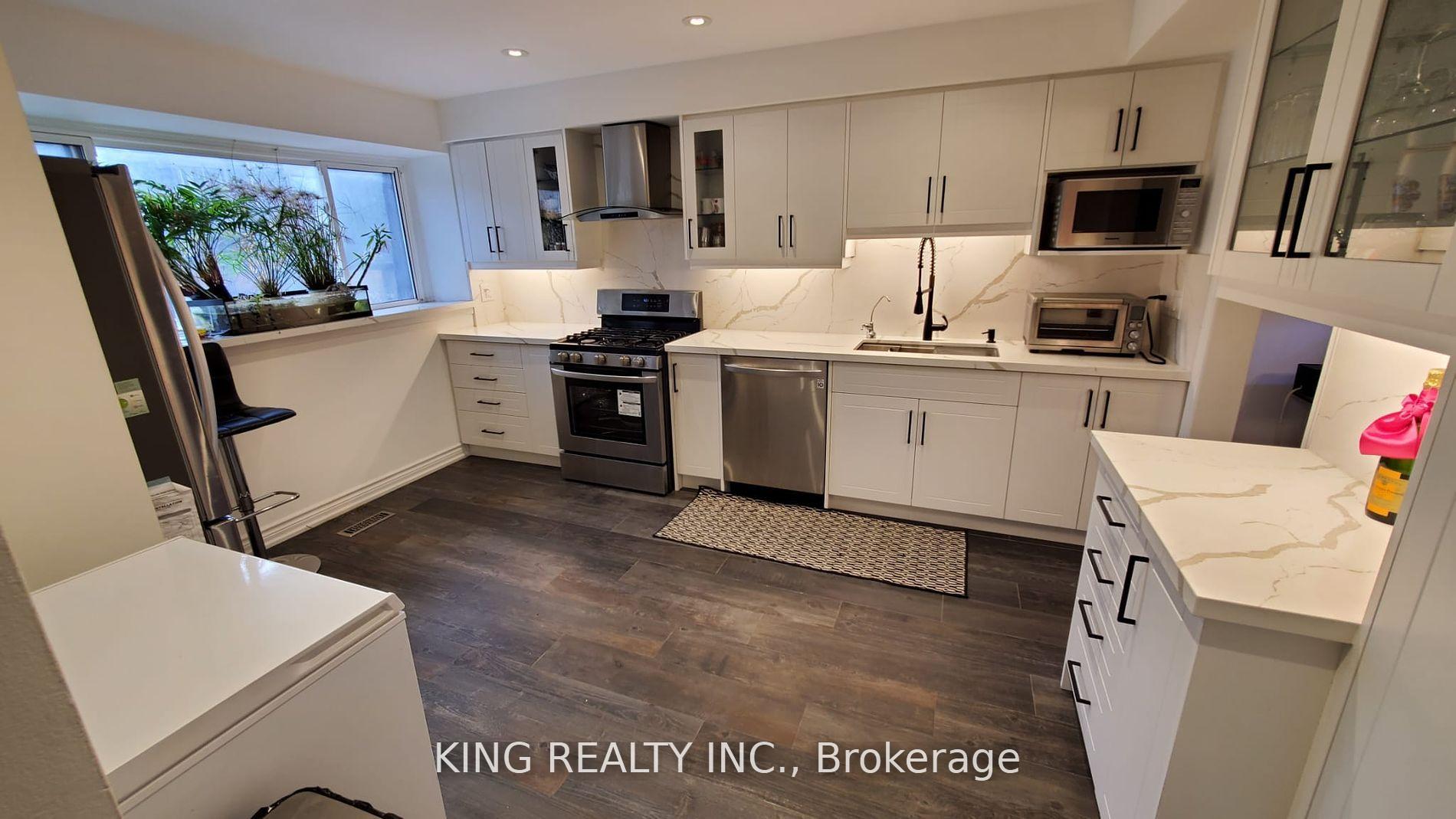 Photo 5 of Unit 21, 139 Maple Branch Path, Etobicoke, Kingsview Village-The Westway — HOMEH