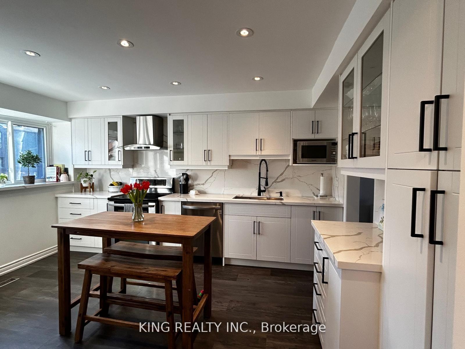 Photo 7 of Unit 21, 139 Maple Branch Path, Etobicoke, Kingsview Village-The Westway — HOMEH