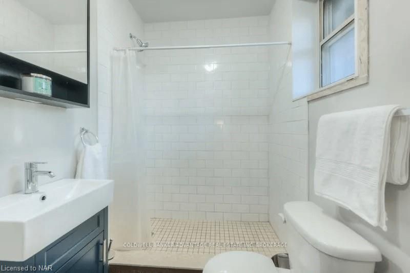 Photo 6 of Unit 4, 81 Gibson Avenue, Hamilton, Gibson — HOMEH