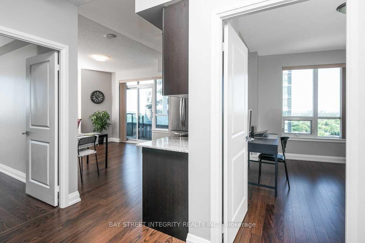 Photo 8 of Unit 1601, 7171 Yonge Street, Markham, Thornhill — HOMEH
