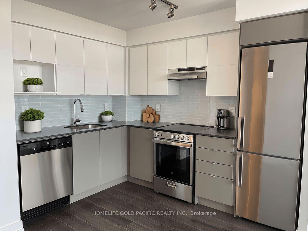 Photo 10 of Unit 720, 120 Varna Drive, Toronto, Englemount-Lawrence — HOMEH