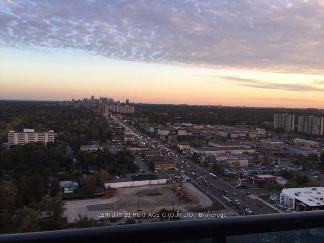 Photo 5 of Unit Ph107, 7165 Yonge Street, Markham, Thornhill — HOMEH