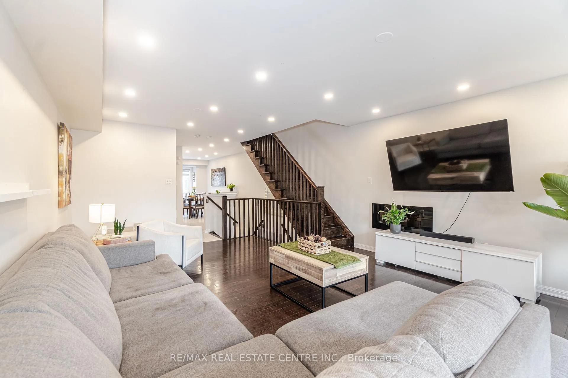 Photo 5 of Unit 26, 6020 Derry Street, Milton, Harrison — HOMEH