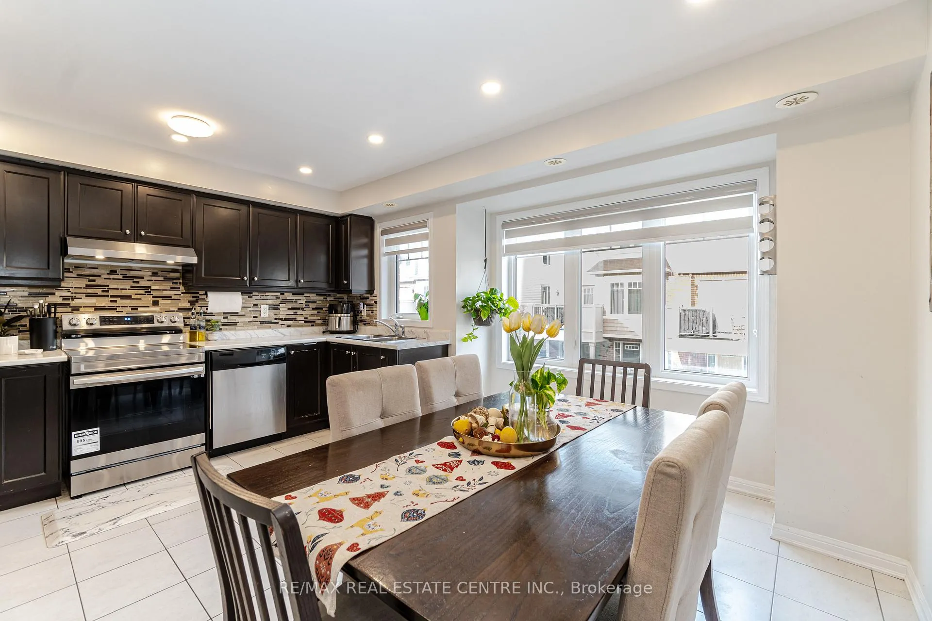 Photo 10 of Unit 26, 6020 Derry Street, Milton, Harrison — HOMEH