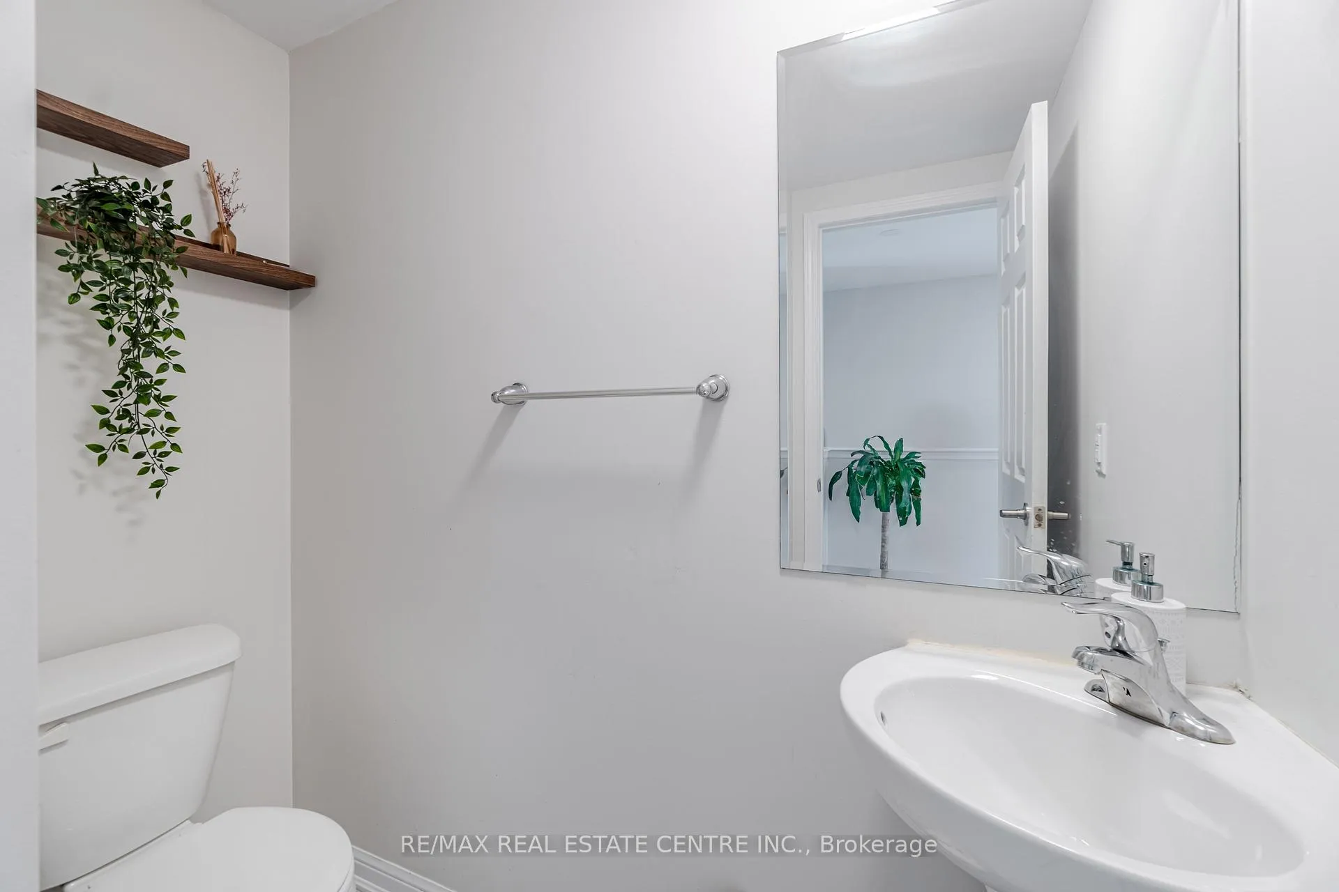 Photo 15 of Unit 26, 6020 Derry Street, Milton, Harrison — HOMEH