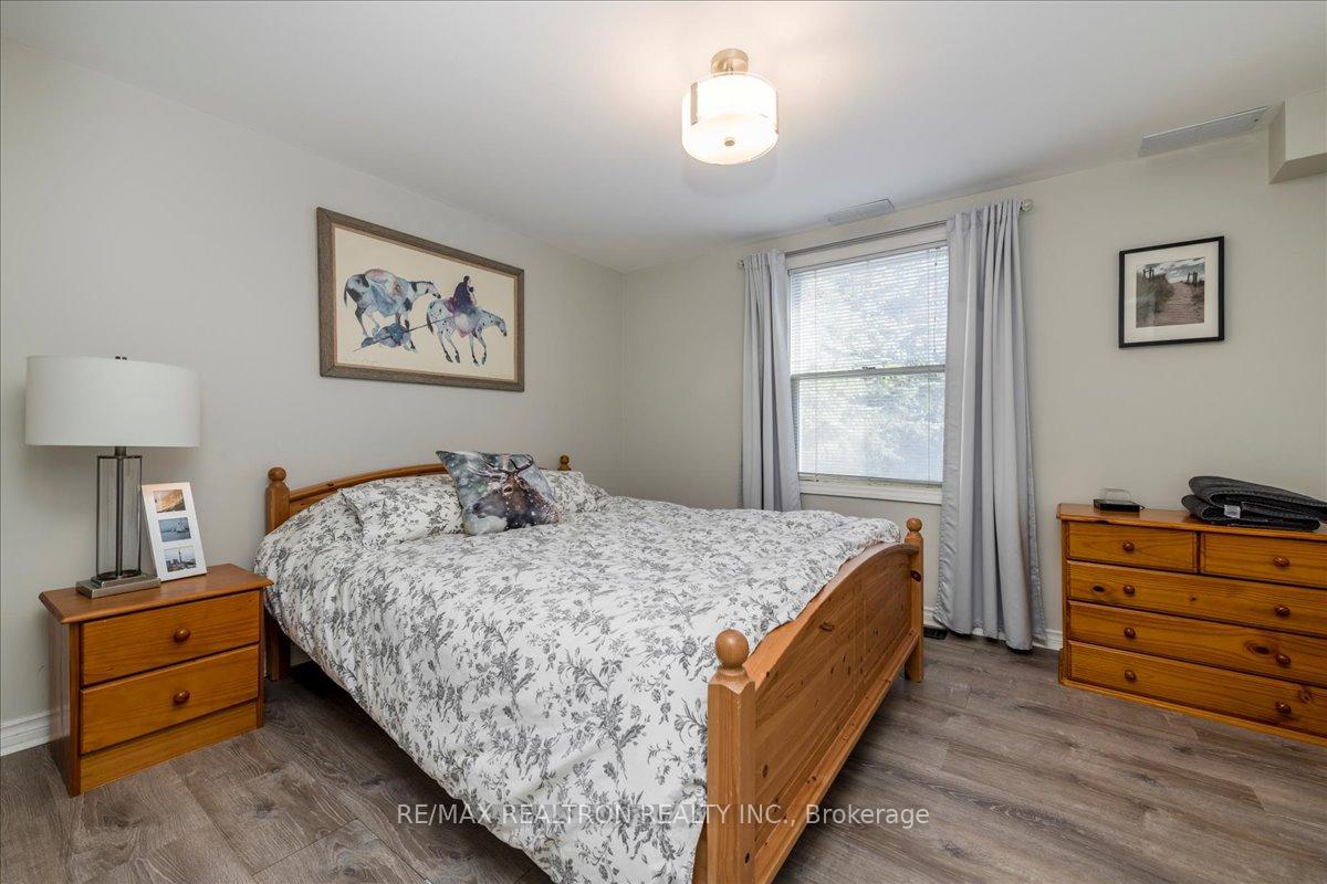 Photo 4 of 146 Carmichael Crescent, Blue Mountains — HOMEH