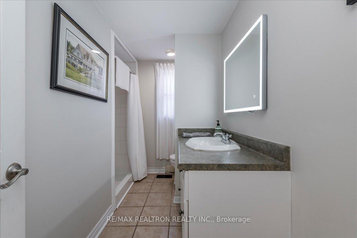 Photo 3 of 146 Carmichael Crescent, Blue Mountains — HOMEH