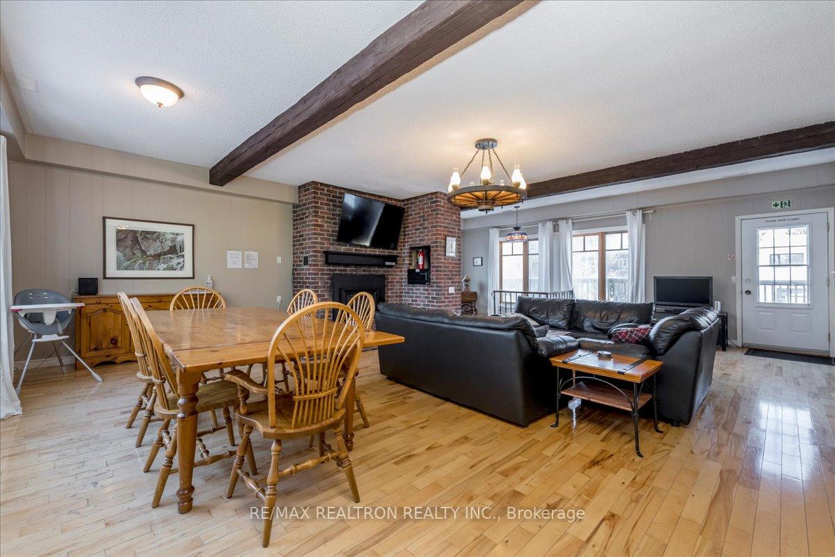 Photo 13 of 146 Carmichael Crescent, Blue Mountains — HOMEH