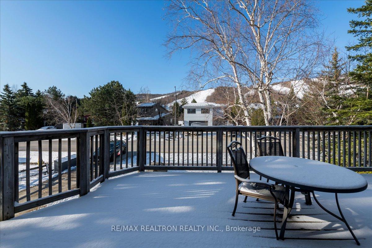 Photo 20 of 146 Carmichael Crescent, Blue Mountains — HOMEH