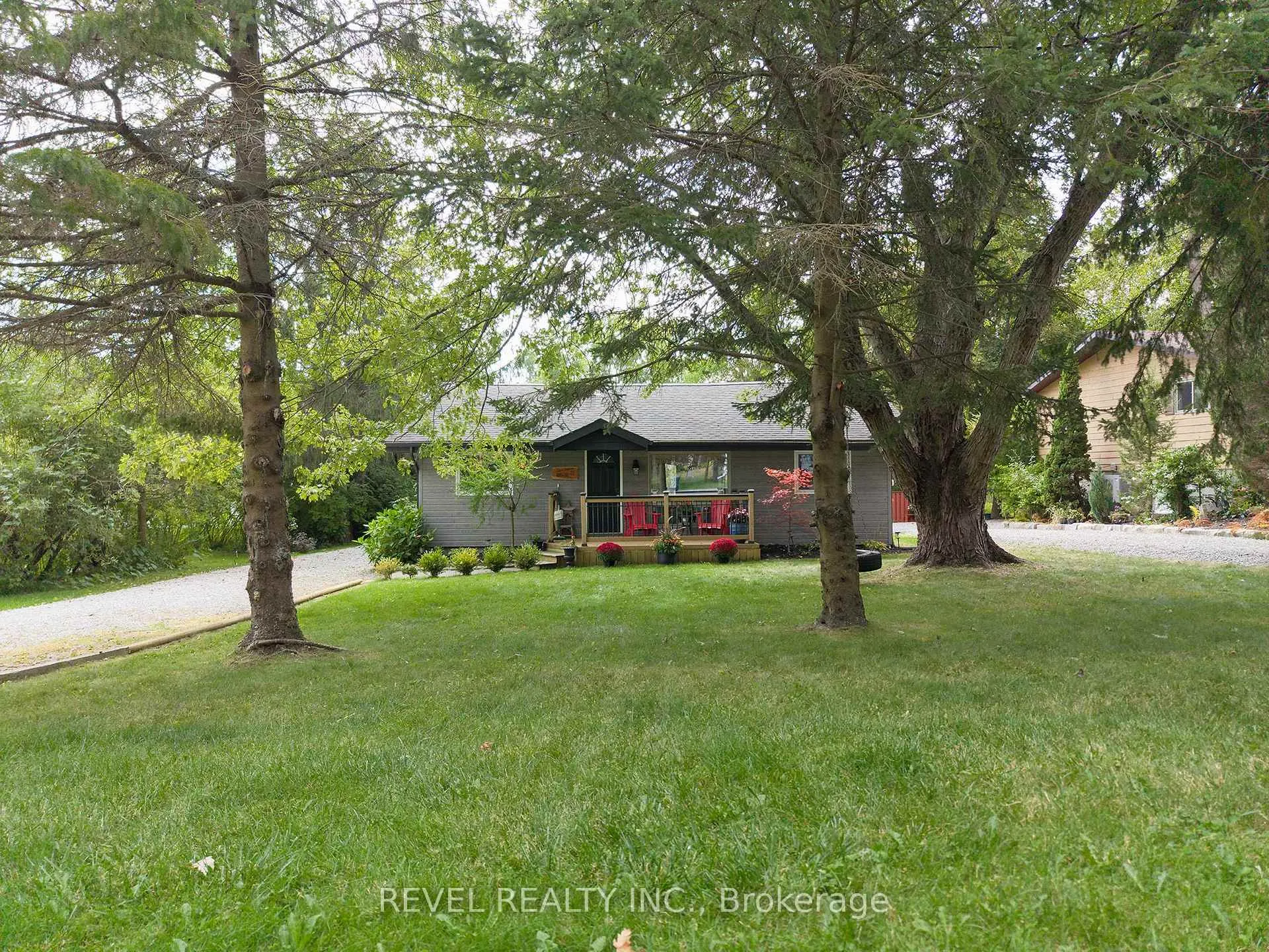 Photo 2 of 114 Hillview Crescent, Norfolk, Turkey Point — HOMEH