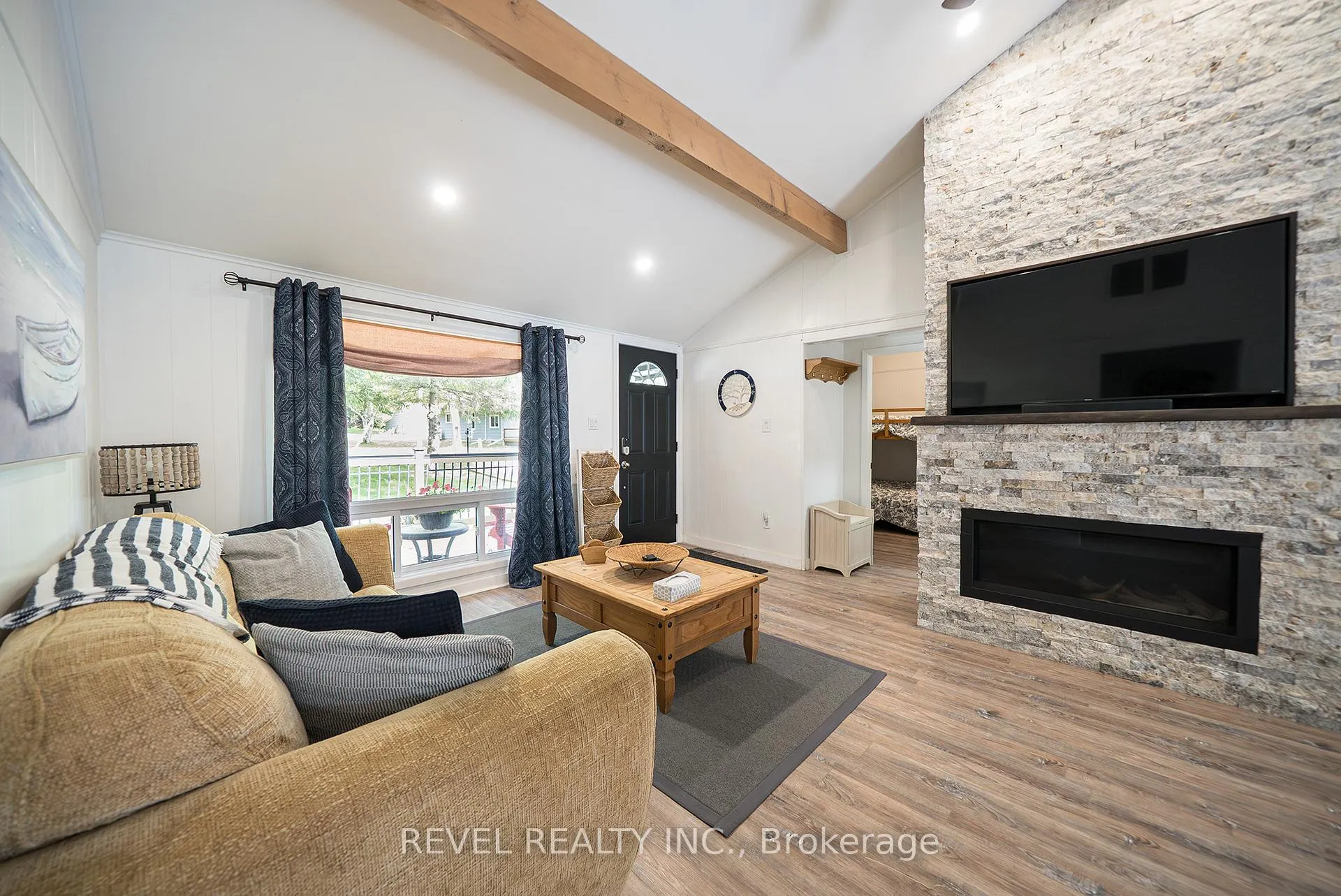 Photo 6 of 114 Hillview Crescent, Norfolk, Turkey Point — HOMEH