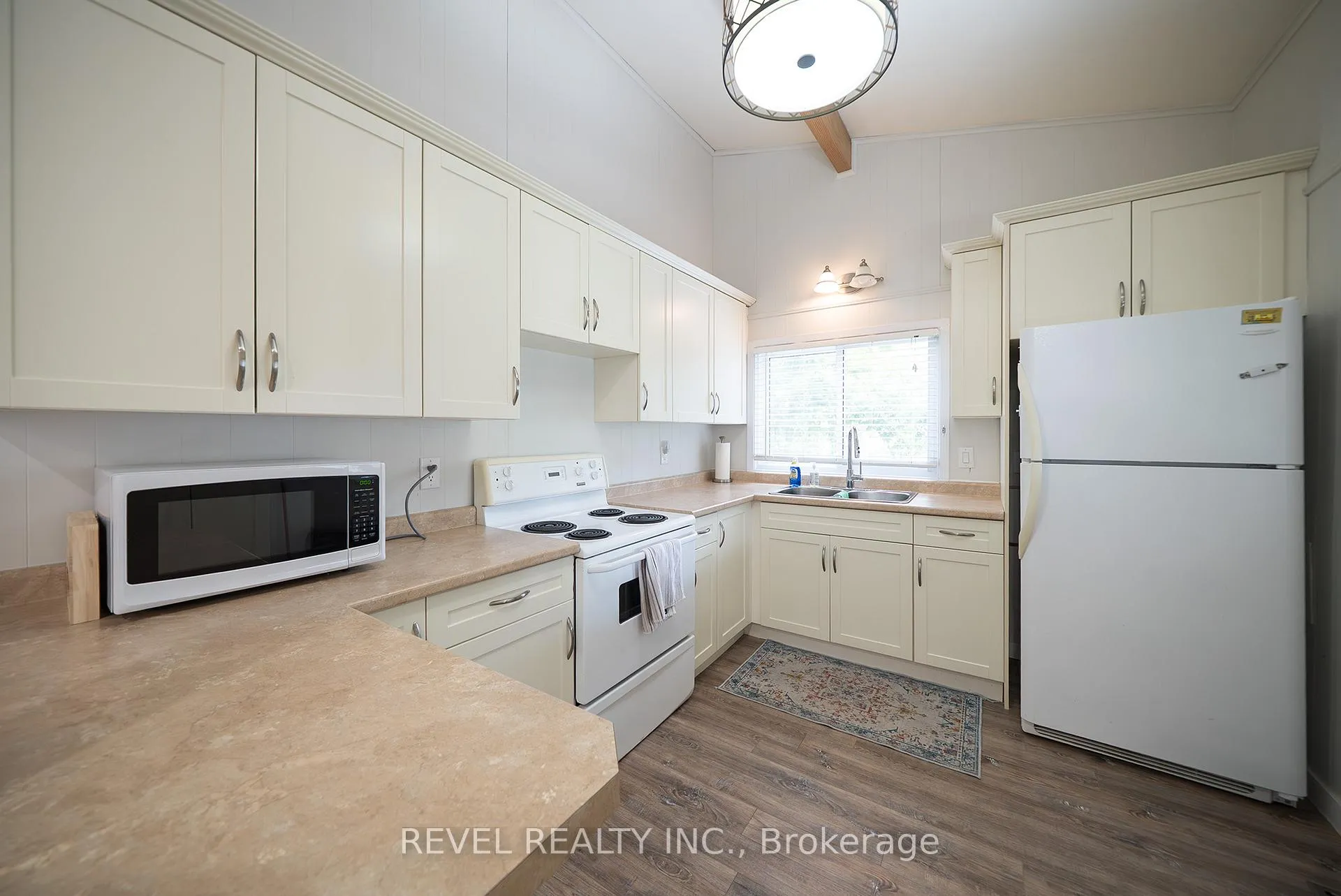 Photo 10 of 114 Hillview Crescent, Norfolk, Turkey Point — HOMEH