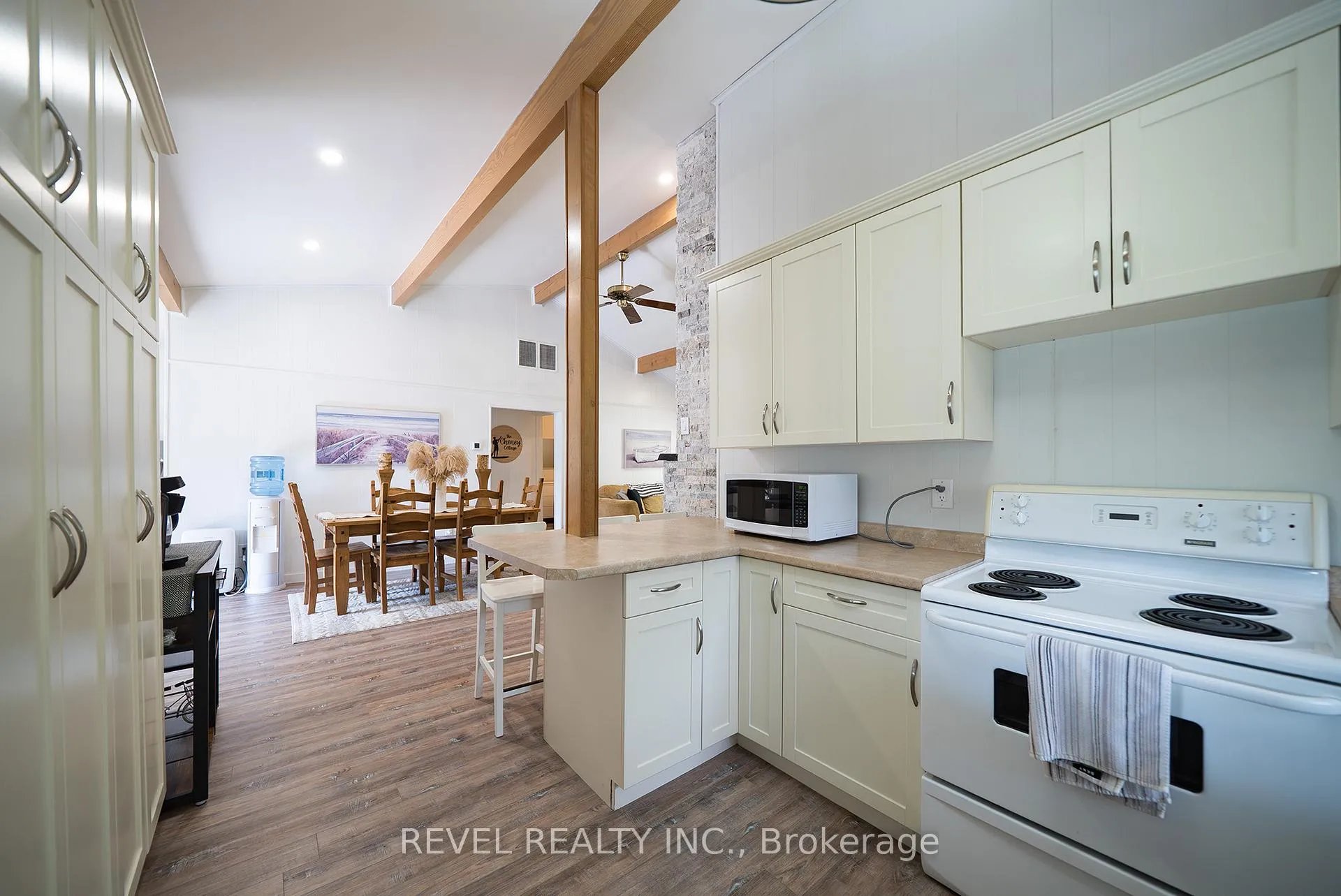 Photo 11 of 114 Hillview Crescent, Norfolk, Turkey Point — HOMEH
