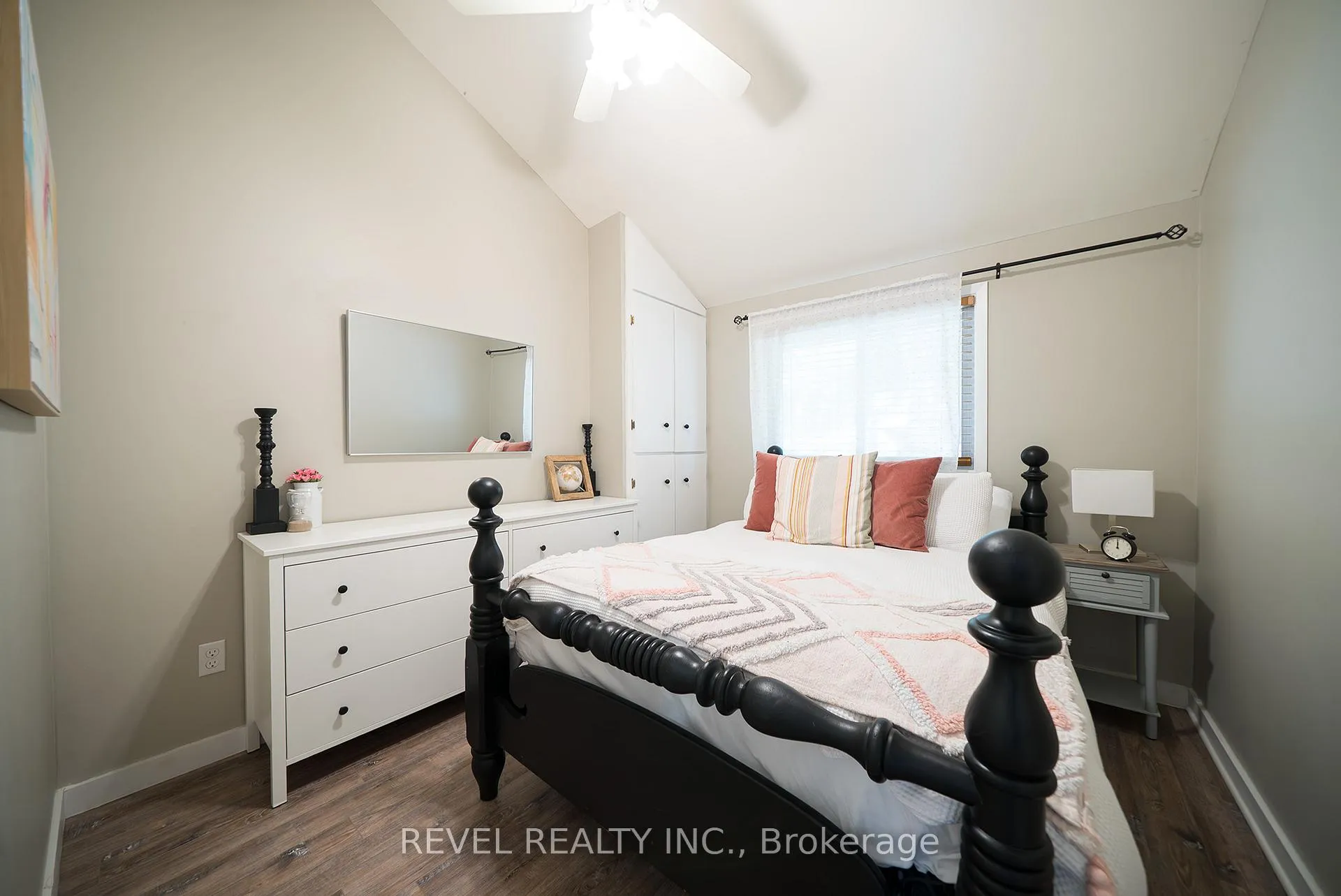 Photo 17 of 114 Hillview Crescent, Norfolk, Turkey Point — HOMEH