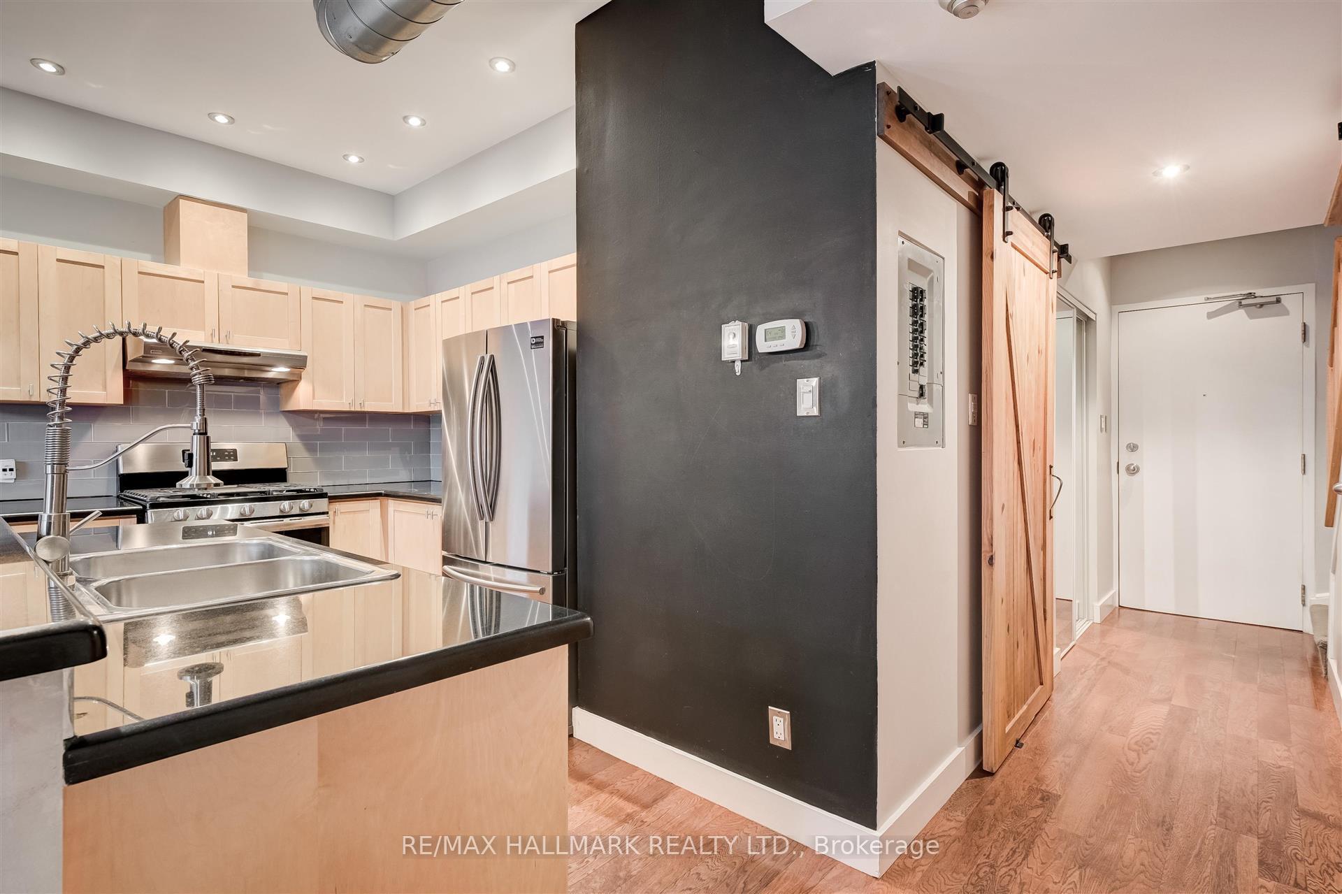 Photo 5 of Unit 8, 2362 Queen Street E, Toronto, The Beaches — HOMEH