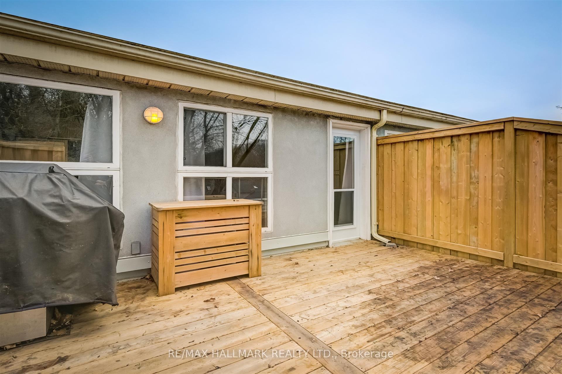 Photo 14 of Unit 8, 2362 Queen Street E, Toronto, The Beaches — HOMEH