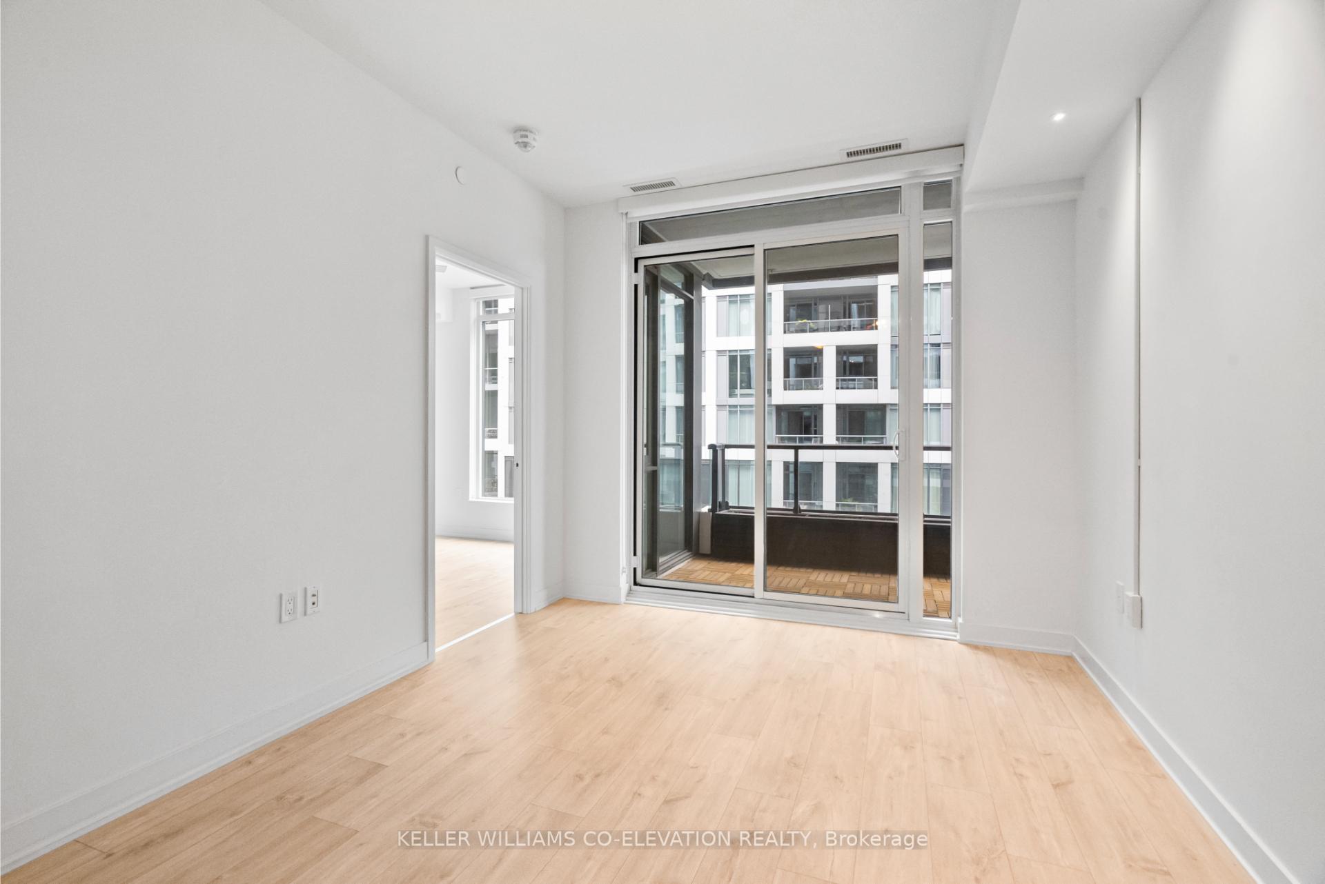 Photo 4 of Unit 911, 27 Bathurst Street, Toronto, Waterfront Communities — HOMEH