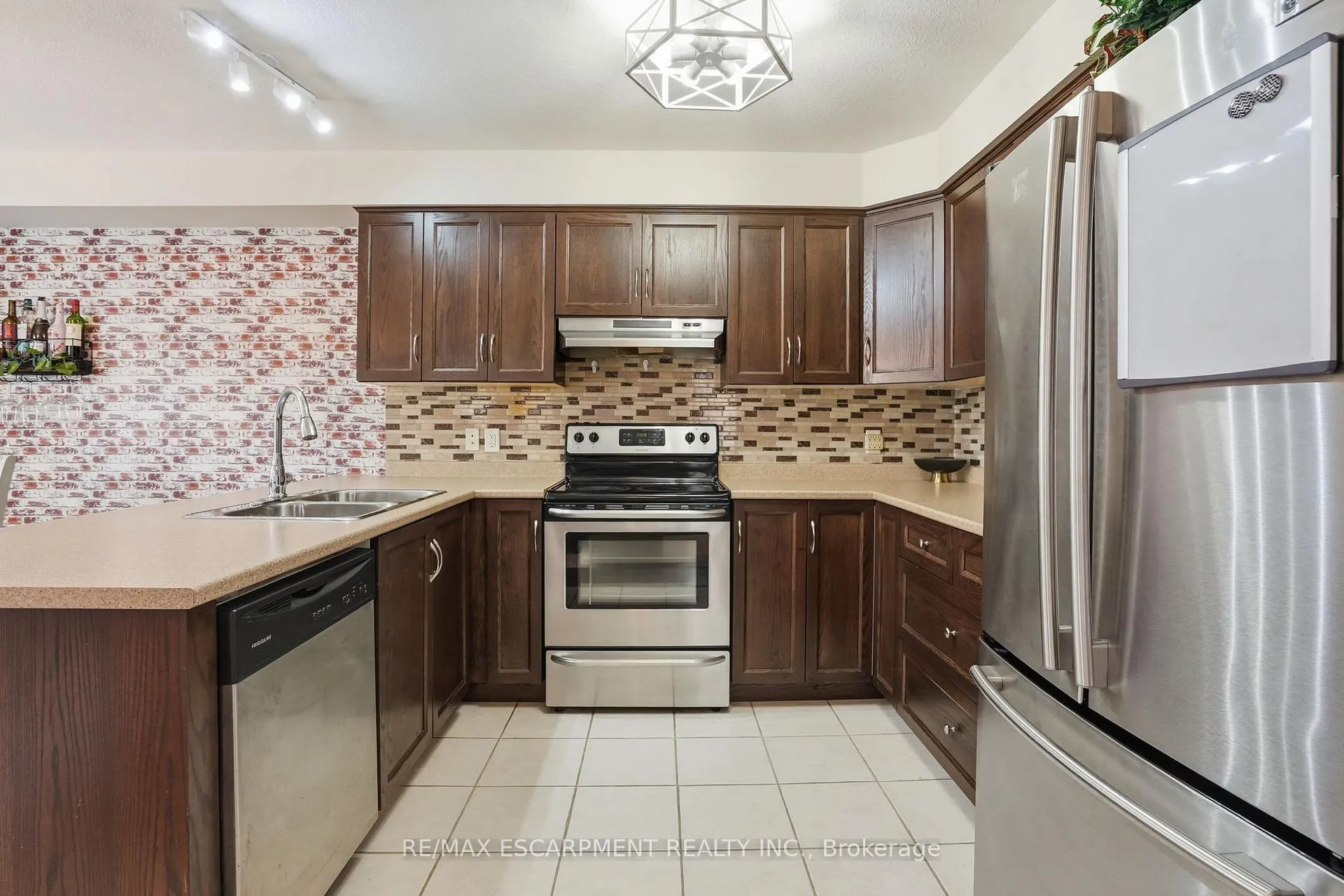 Photo 10 of 39 Butler Cove Road, Stratford — HOMEH