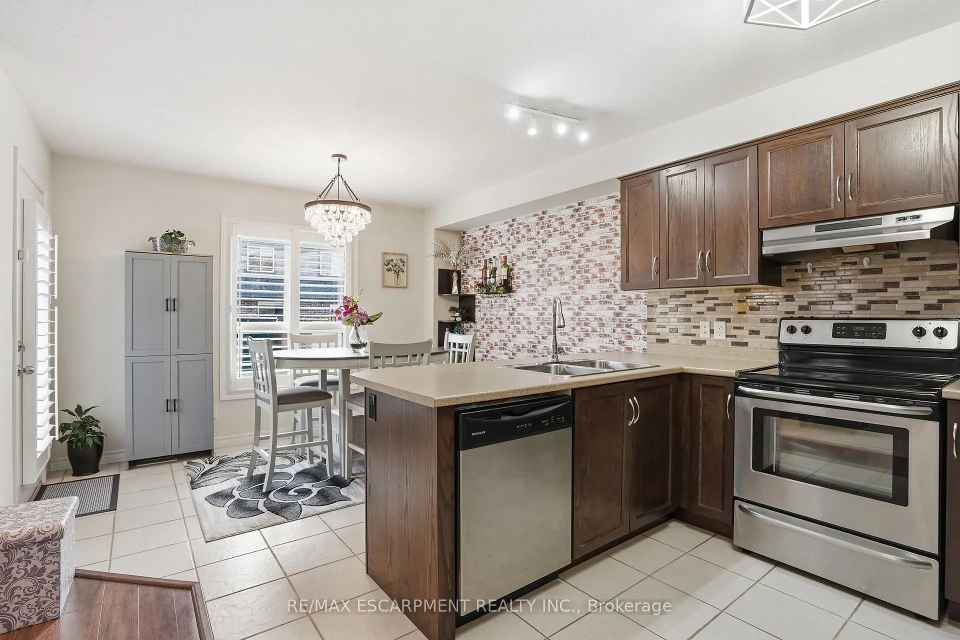Photo 11 of 39 Butler Cove Road, Stratford — HOMEH