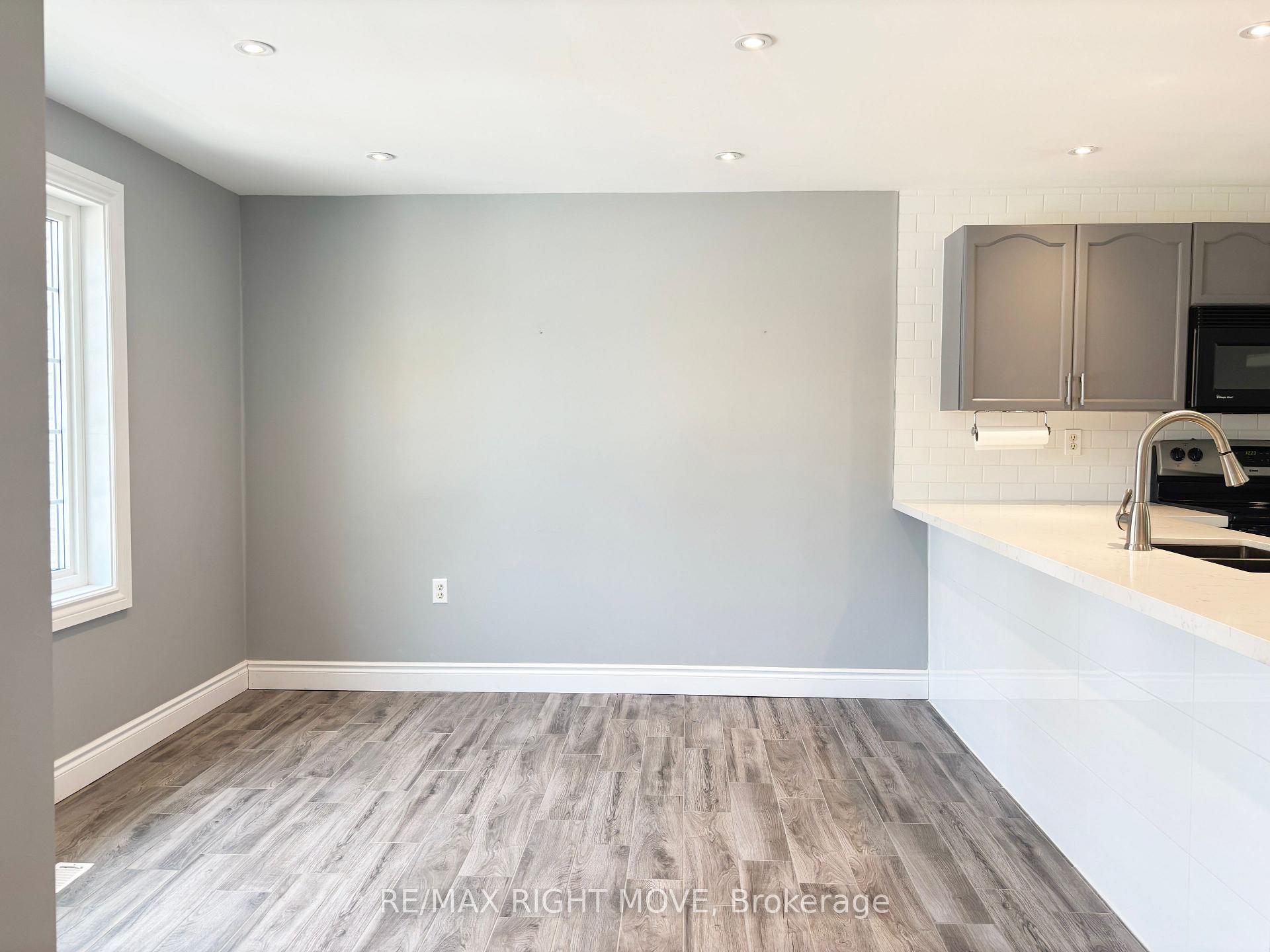 Photo 4 of 131 Athabaska Road, Barrie, Holly — HOMEH
