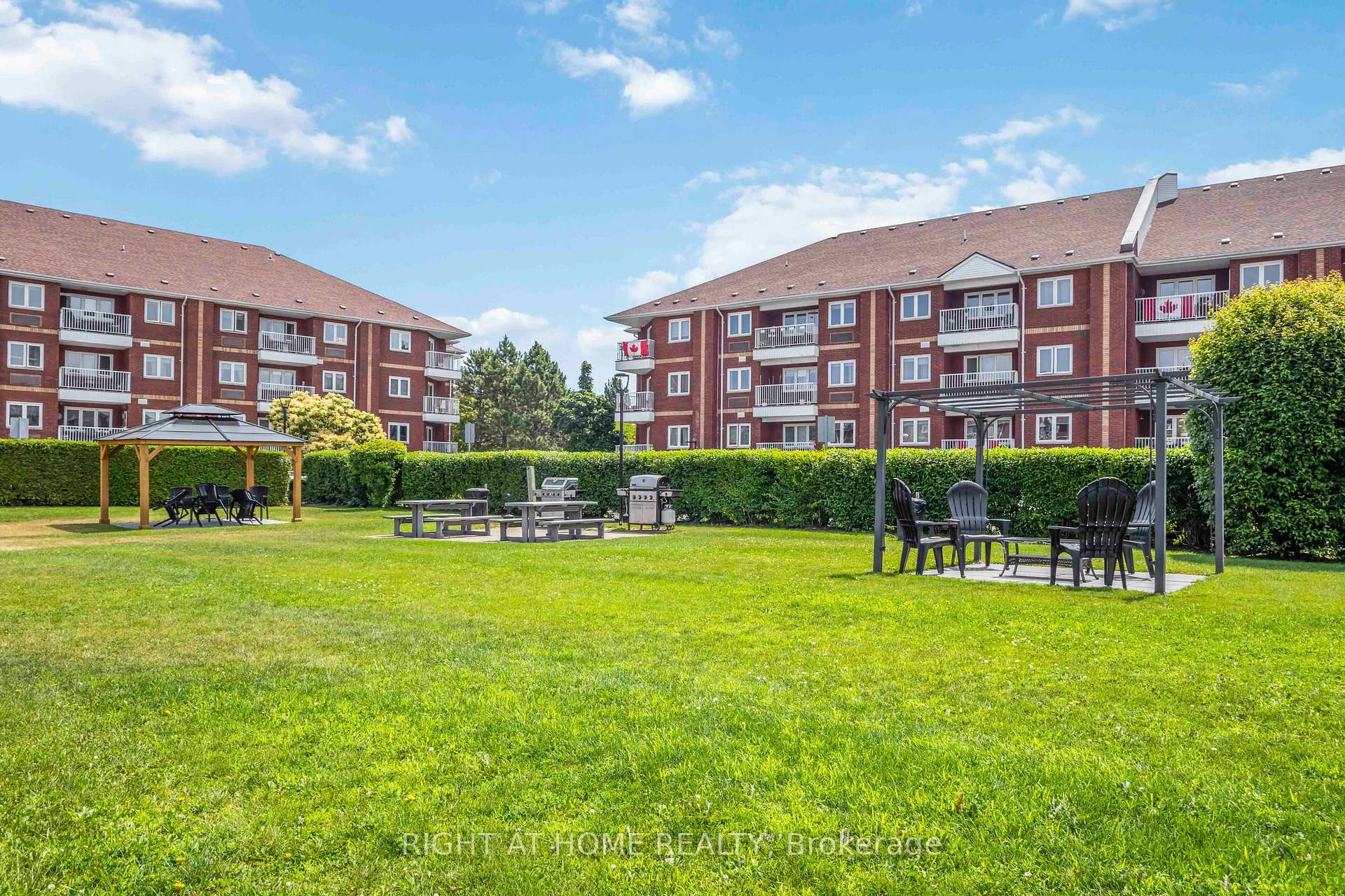 Photo 10 of Unit 310, 193 Lake Driveway Way W, Ajax, South West — HOMEH