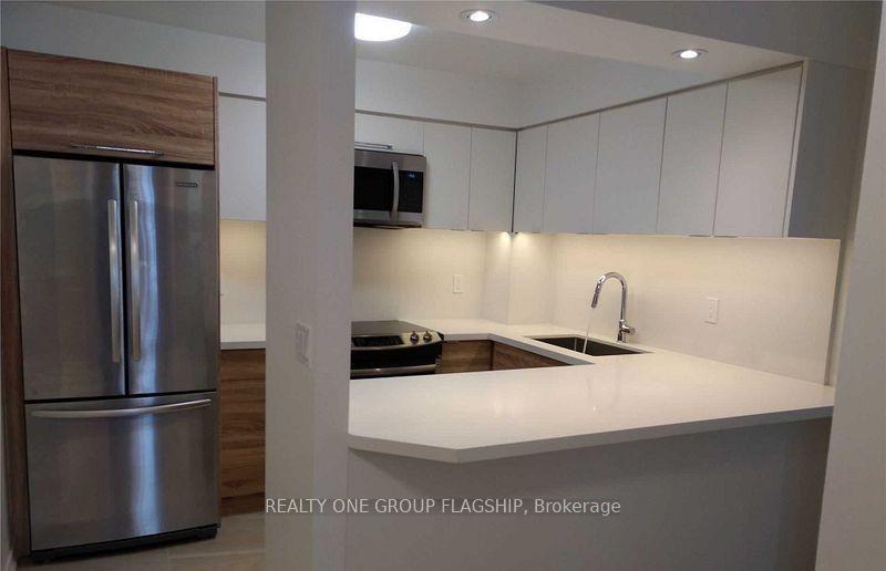 Photo 5 of Unit 2209, 909 Bay St. Street, Toronto, Bay Street Corridor — HOMEH