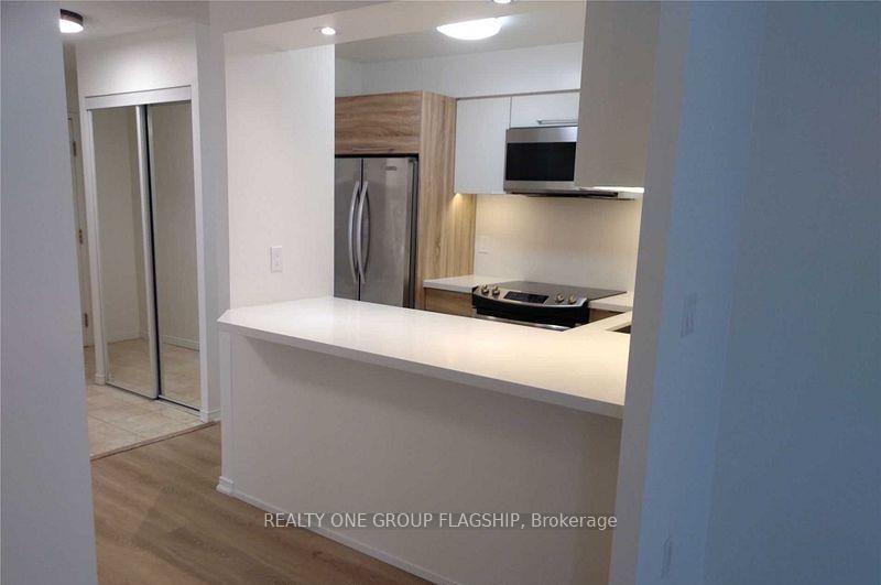 Photo 8 of Unit 2209, 909 Bay St. Street, Toronto, Bay Street Corridor — HOMEH