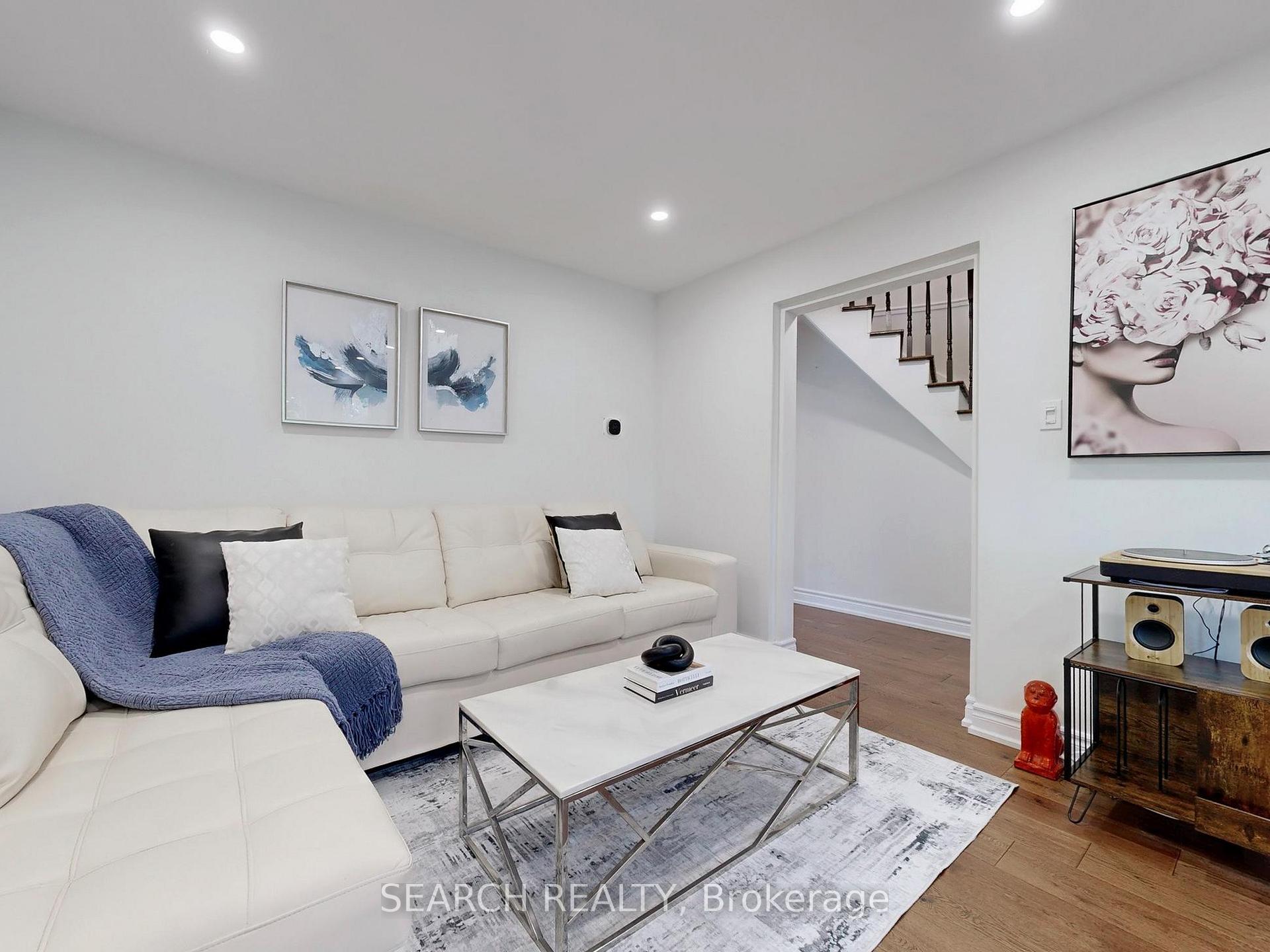 Photo 12 of 2 Angus Drive, Ajax, Central — HOMEH