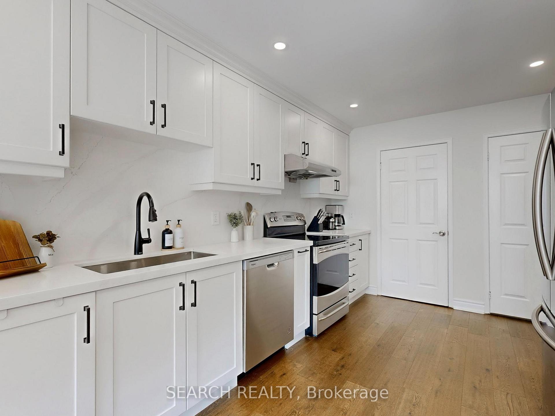 Photo 13 of 2 Angus Drive, Ajax, Central — HOMEH