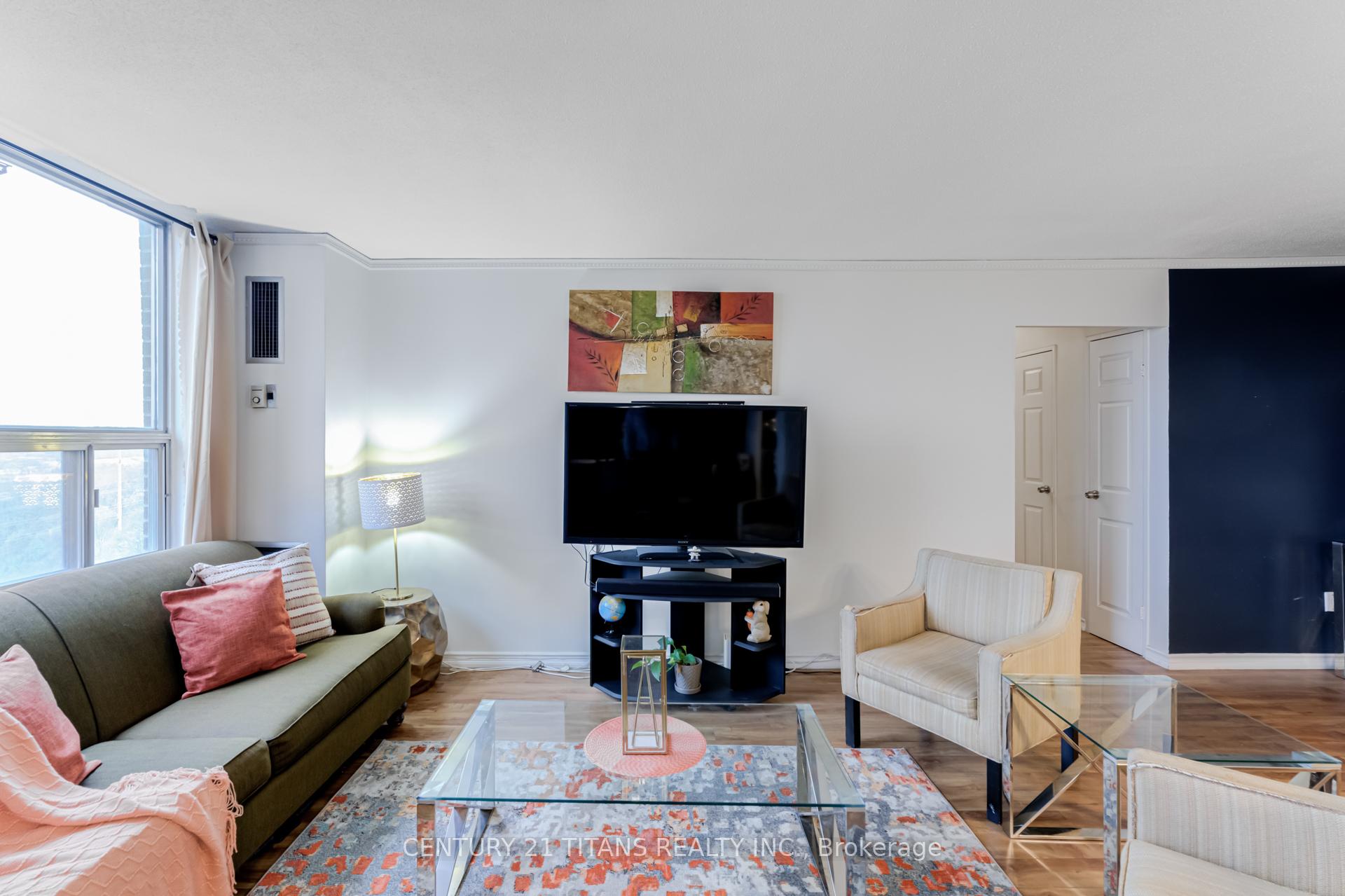 Photo 10 of Unit 1510, 5 Shady Golfway, Toronto, Flemingdon Park — HOMEH