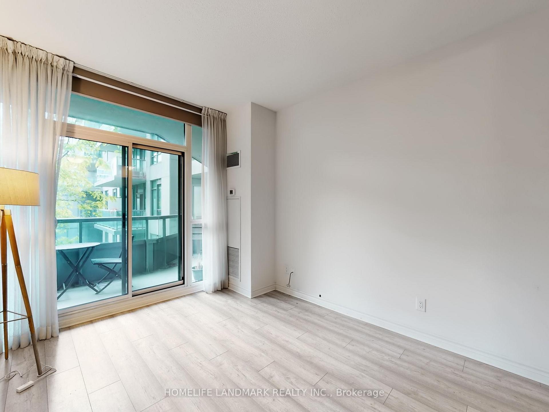 Photo 8 of Unit 328, 25 Lower Simcoe Street, Toronto, Waterfront Communities — HOMEH