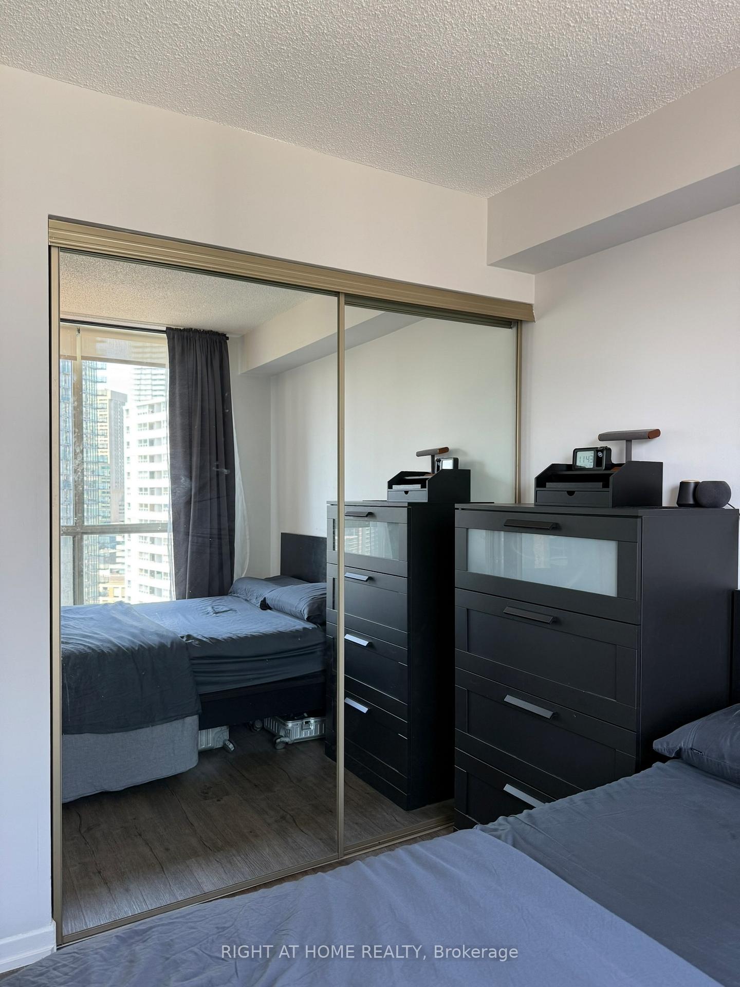 Photo 12 of Unit 2005, 44 St Joseph Street, Toronto, Bay Street Corridor — HOMEH