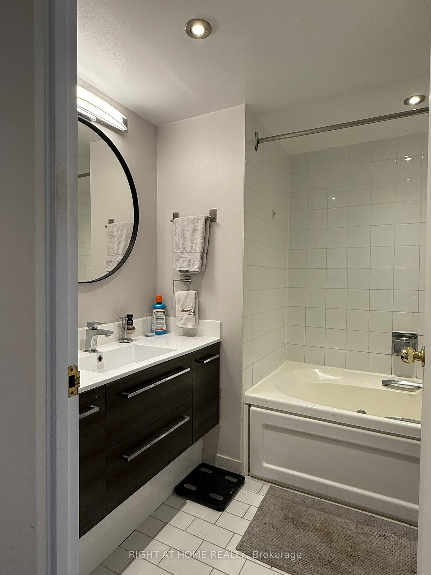 Photo 19 of Unit 2005, 44 St Joseph Street, Toronto, Bay Street Corridor — HOMEH