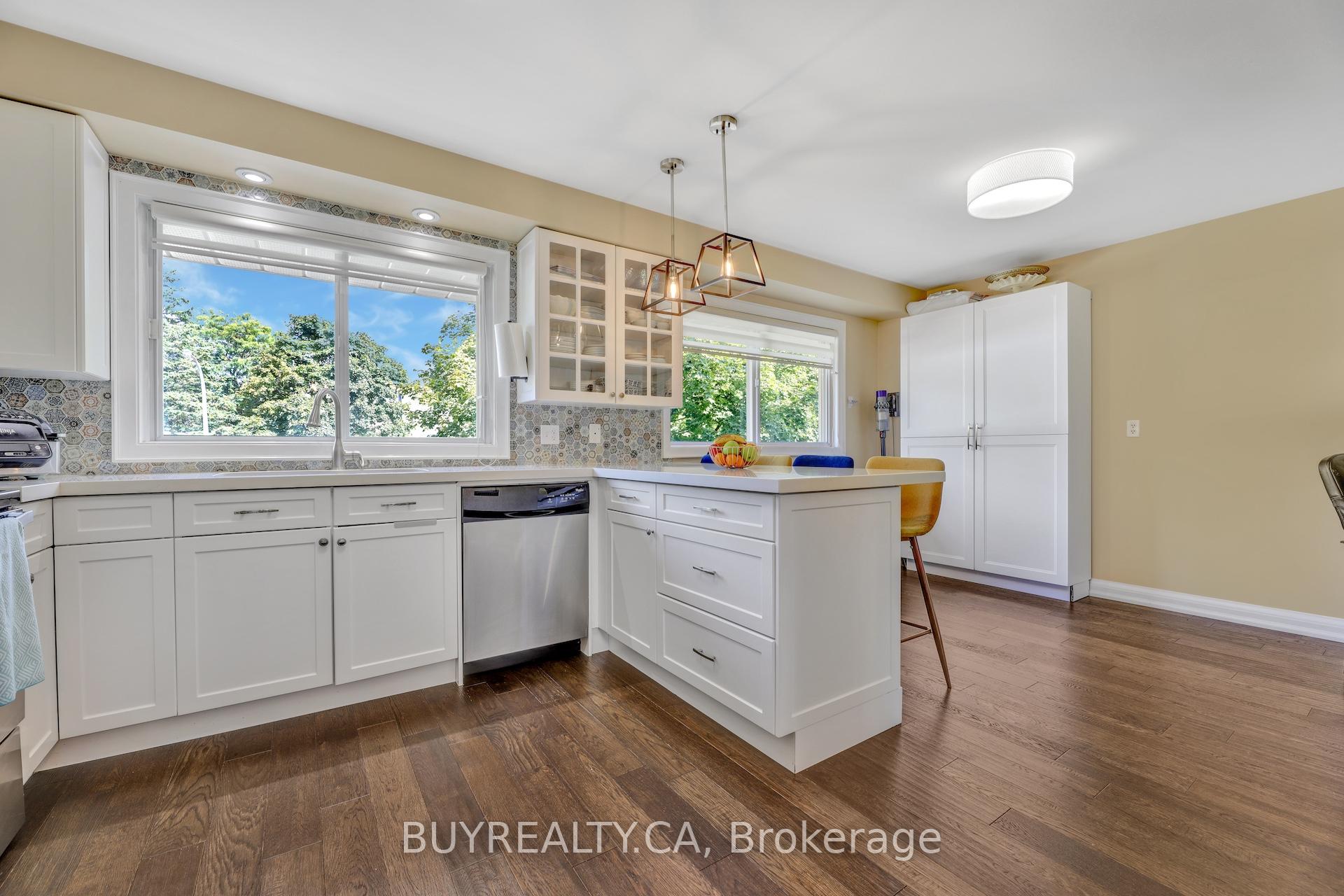 Photo 16 of Unit 72B, 104 Poplar Crescent, Aurora, Aurora Highlands — HOMEH