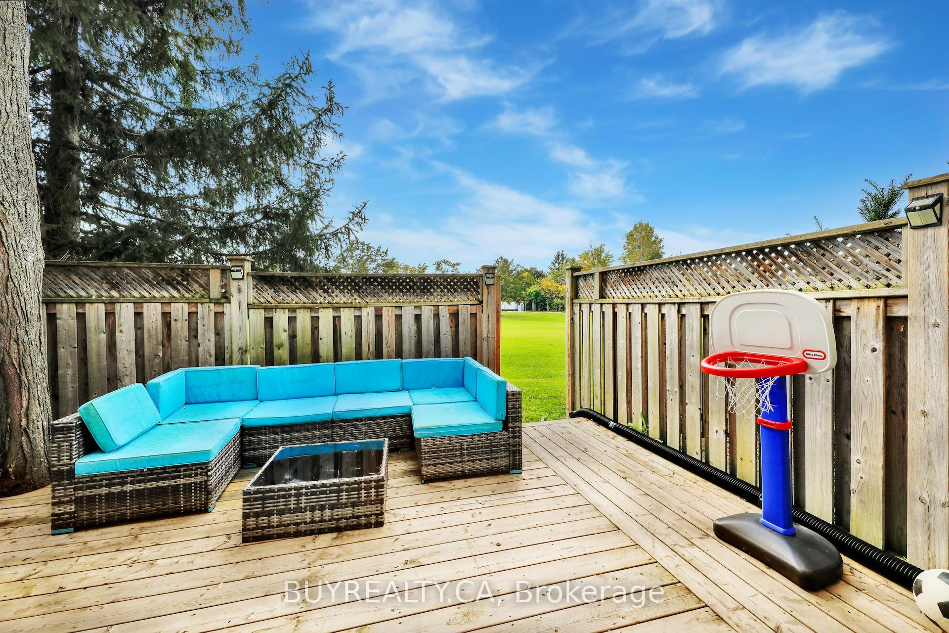 Photo 32 of Unit 72B, 104 Poplar Crescent, Aurora, Aurora Highlands — HOMEH