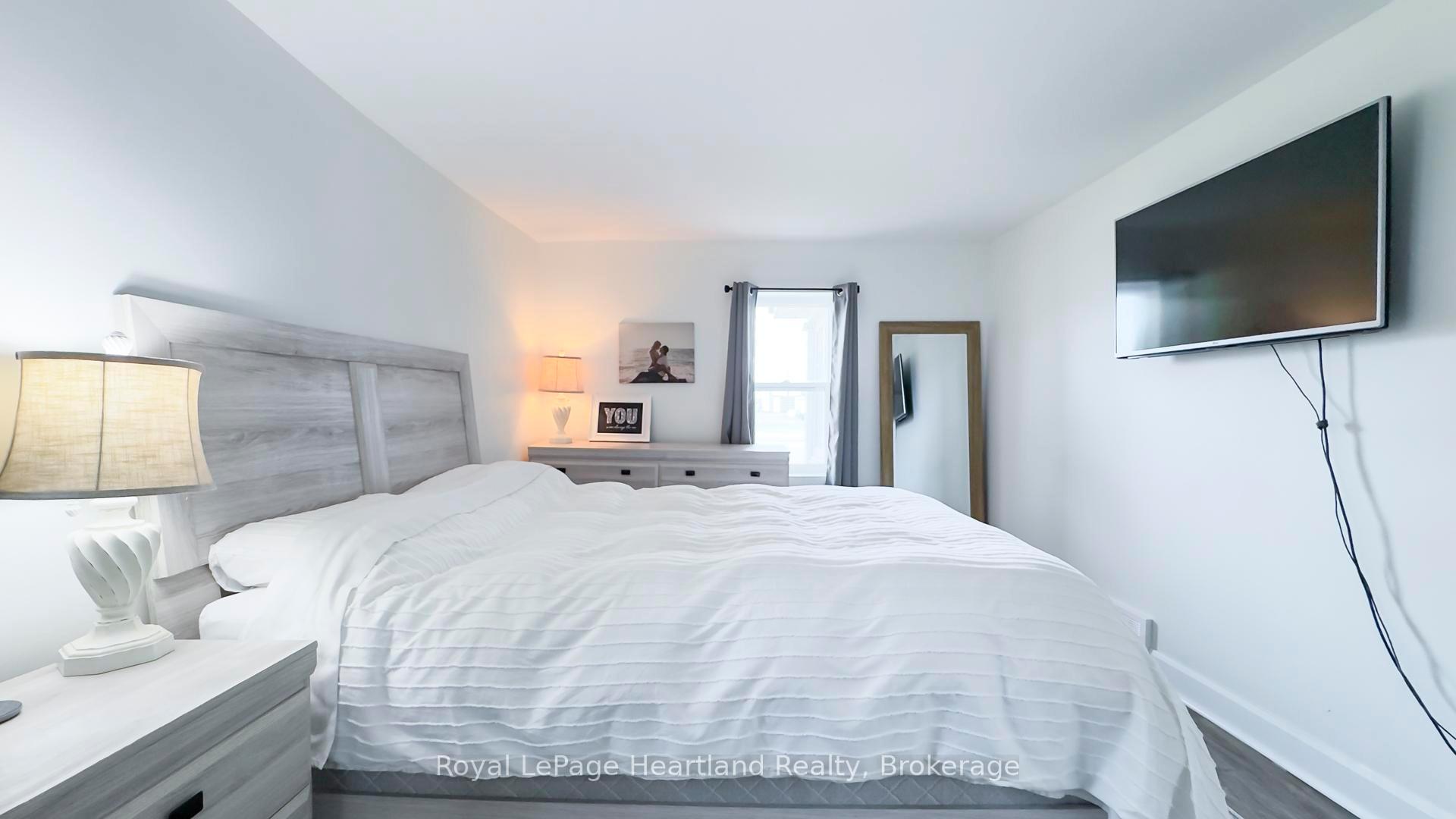 Photo 21 of 252 Huron Road, Goderich, Goderich (Town) — HOMEH