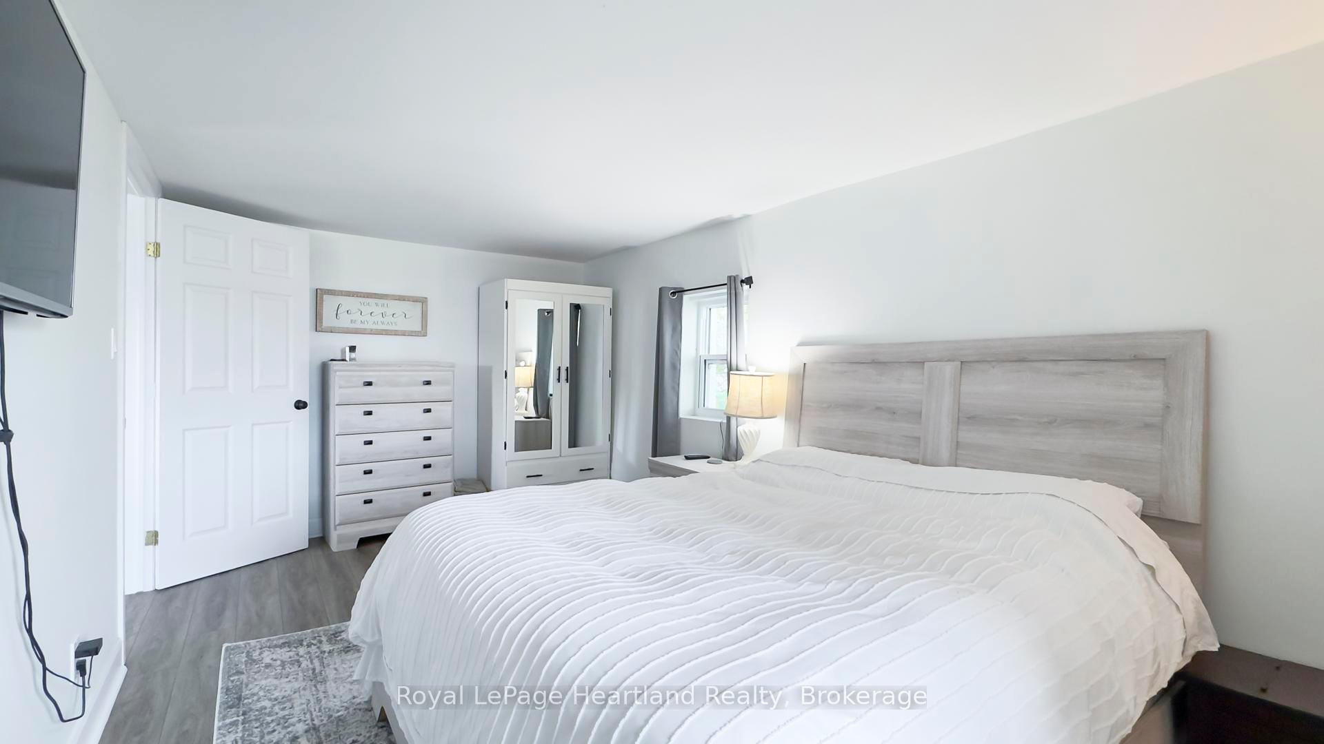 Photo 20 of 252 Huron Road, Goderich, Goderich (Town) — HOMEH