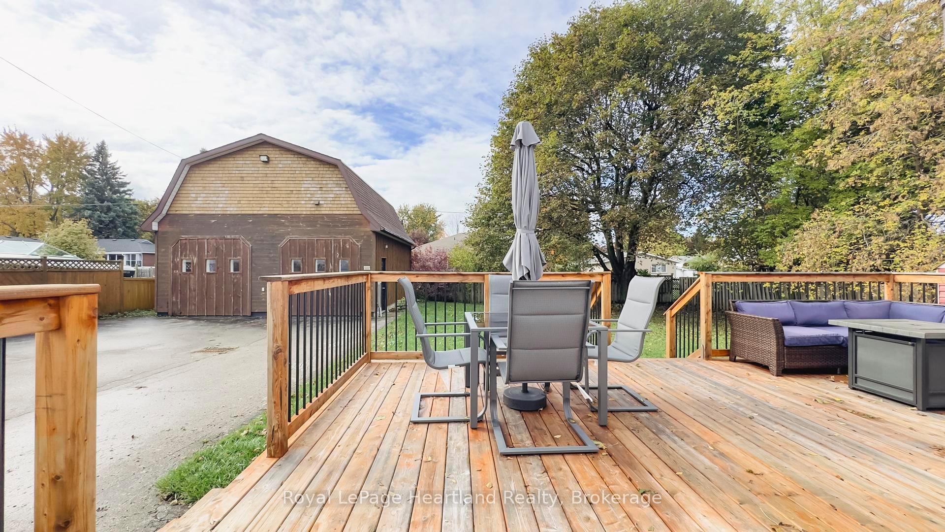 Photo 25 of 252 Huron Road, Goderich, Goderich (Town) — HOMEH