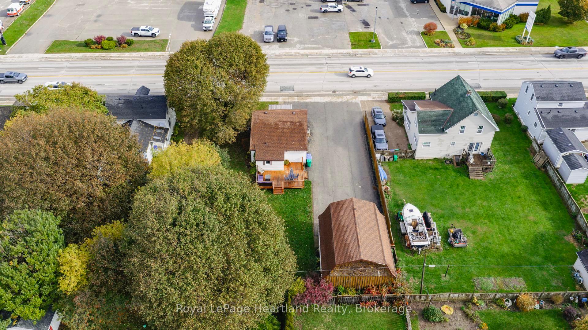 Photo 39 of 252 Huron Road, Goderich, Goderich (Town) — HOMEH
