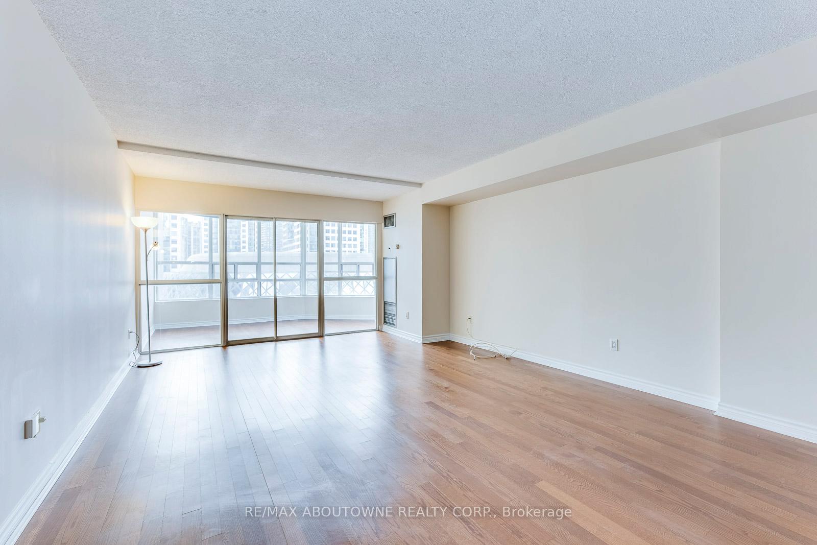 Photo 7 of Unit 701, 71 Simcoe Street, Toronto, University — HOMEH