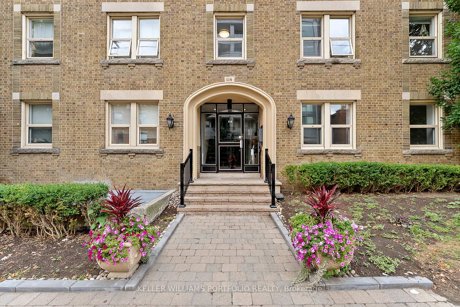 Photo 23 of Unit 402, 114 Vaughan Road, Toronto, Humewood-Cedarvale — HOMEH