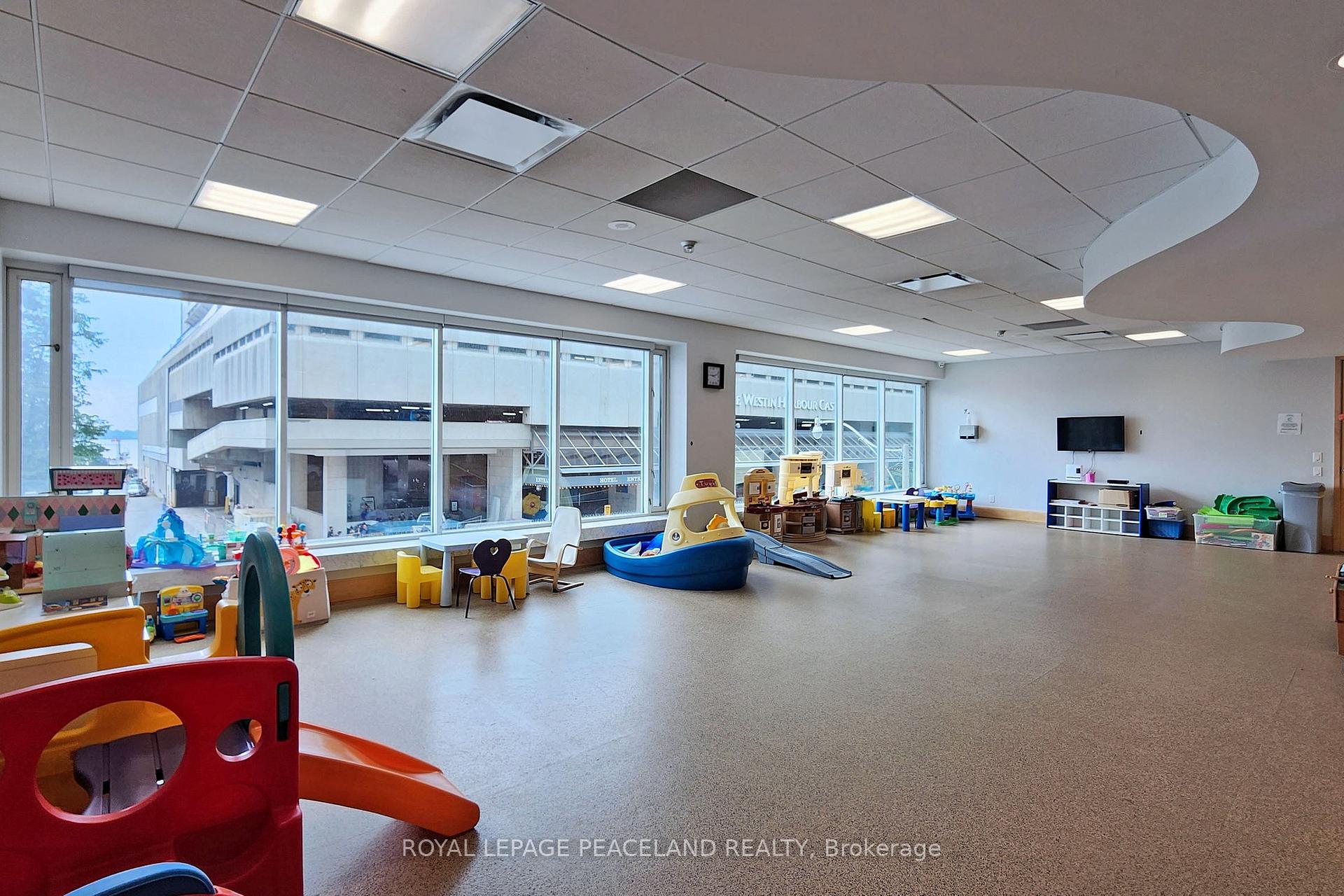 Photo 14 of Unit 1009, 10 Queens Quay W, Toronto, Waterfront Communities — HOMEH