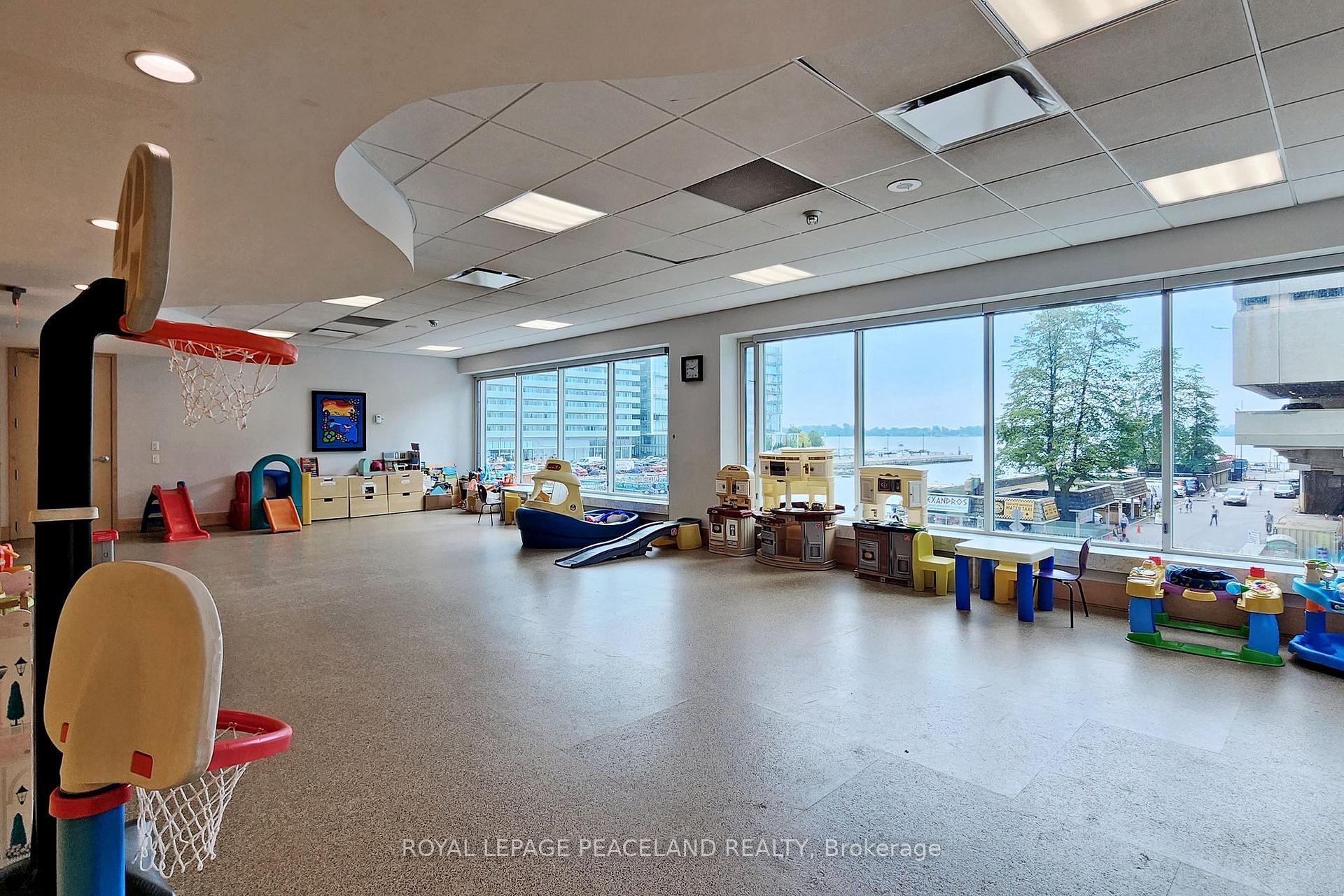 Photo 15 of Unit 1009, 10 Queens Quay W, Toronto, Waterfront Communities — HOMEH