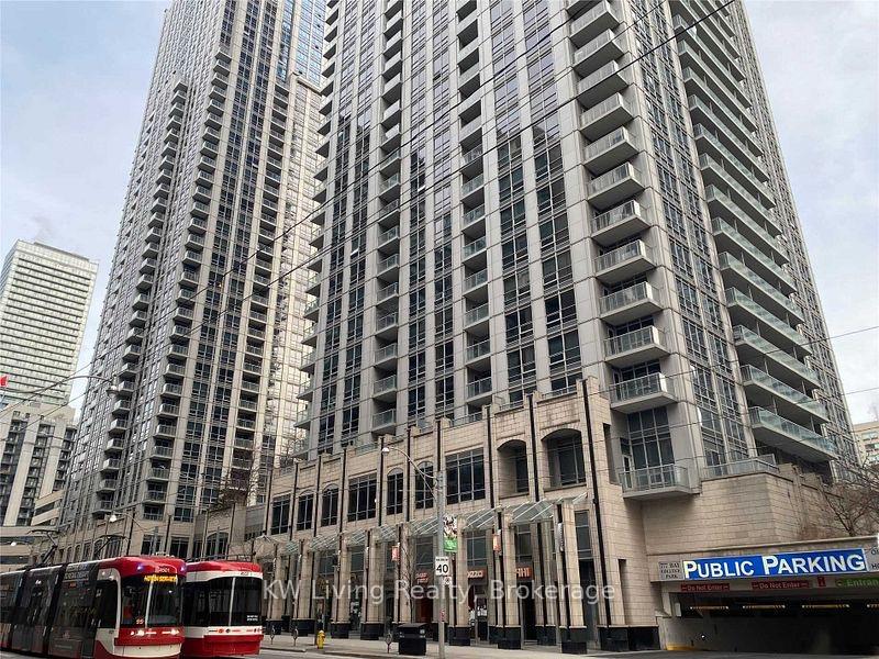 Front of Unit 1713, 761 Bay Street
