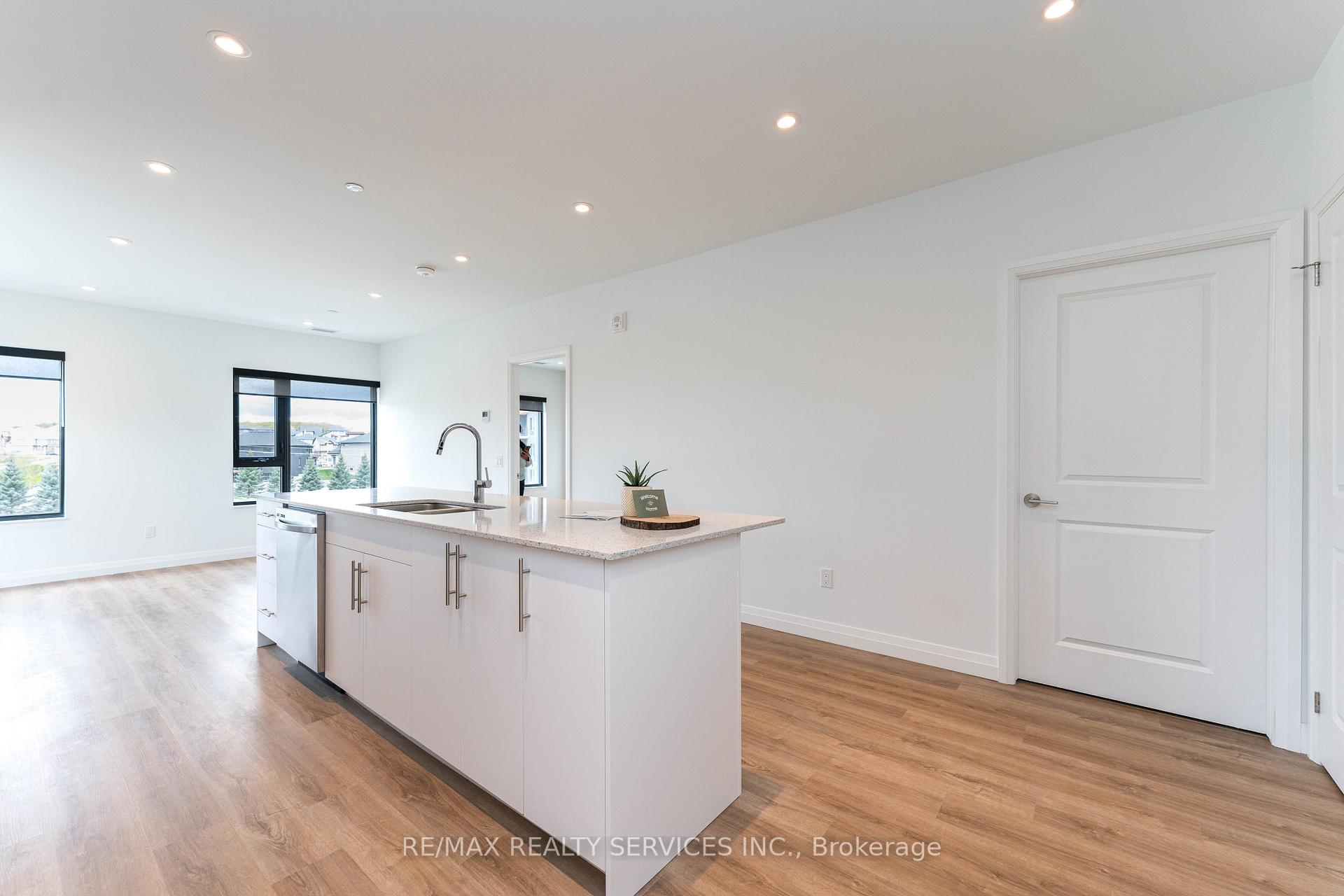 Photo 6 of Unit 402, 525 New Dundee Road, Kitchener — HOMEH