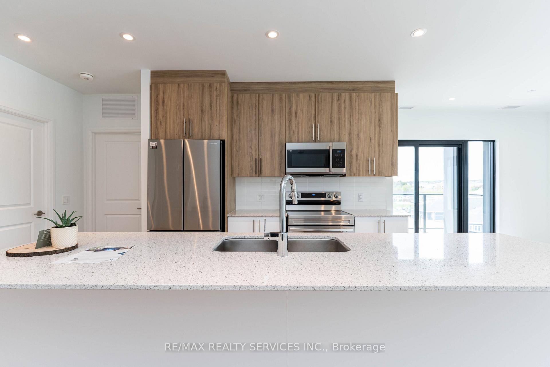 Photo 15 of Unit 402, 525 New Dundee Road, Kitchener — HOMEH