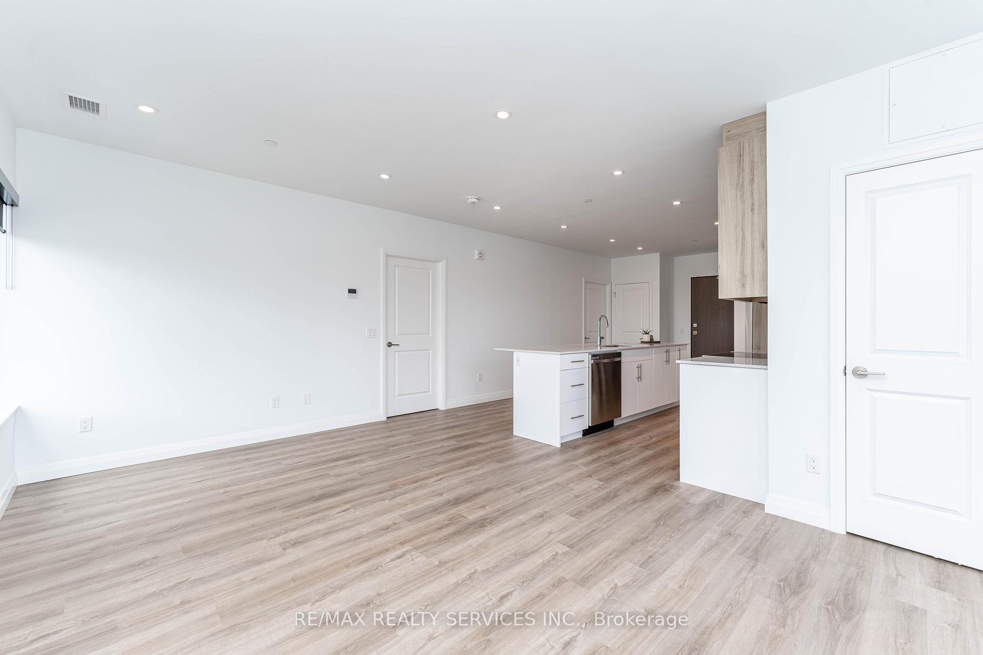 Photo 17 of Unit 402, 525 New Dundee Road, Kitchener — HOMEH